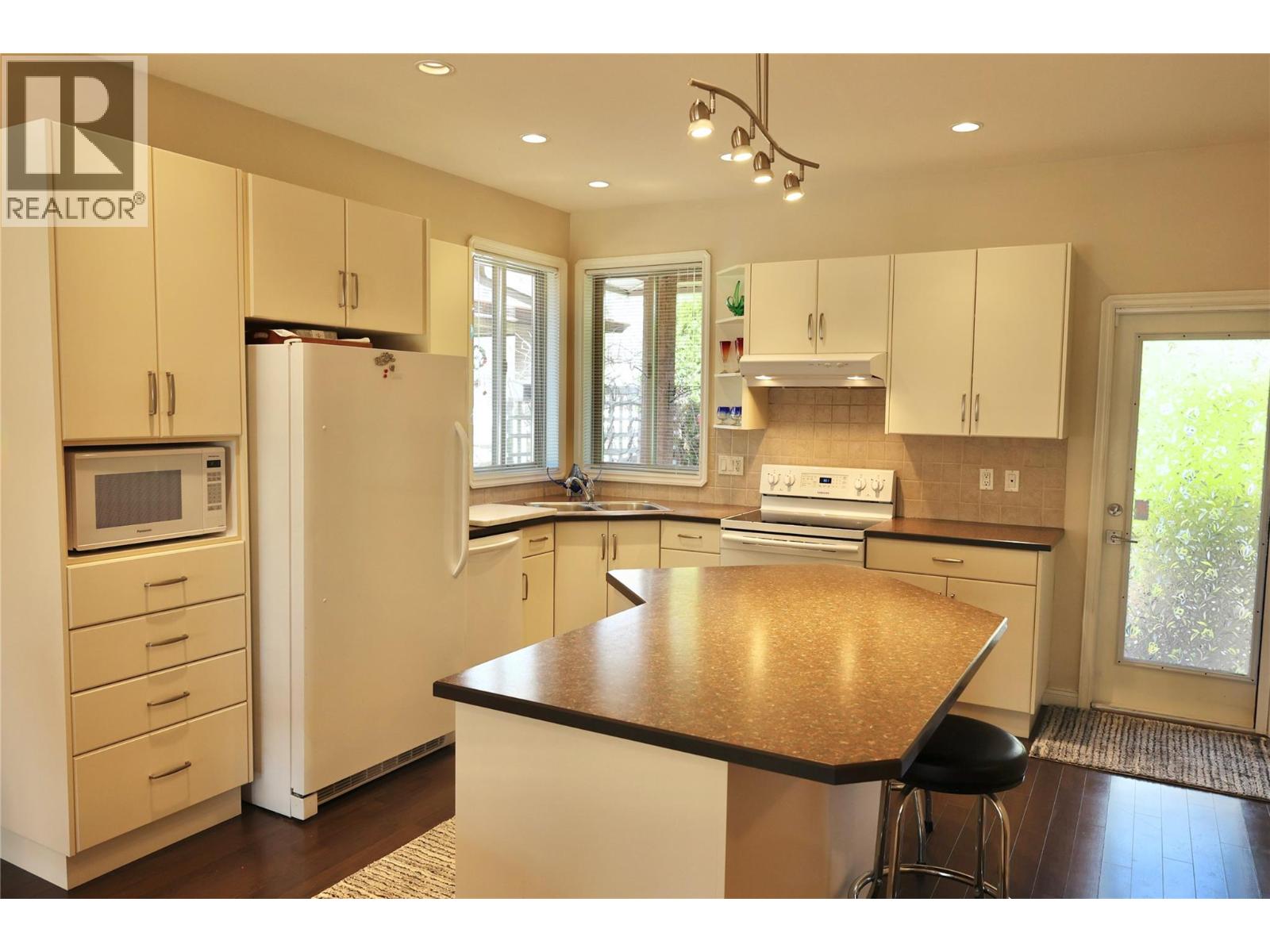 6651 Oxbow Crescent, Oliver, British Columbia  V0H 1T4 - Photo 19 - 10382282