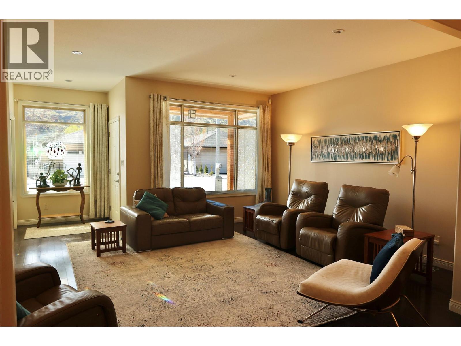 6651 Oxbow Crescent, Oliver, British Columbia  V0H 1T4 - Photo 5 - 10382282