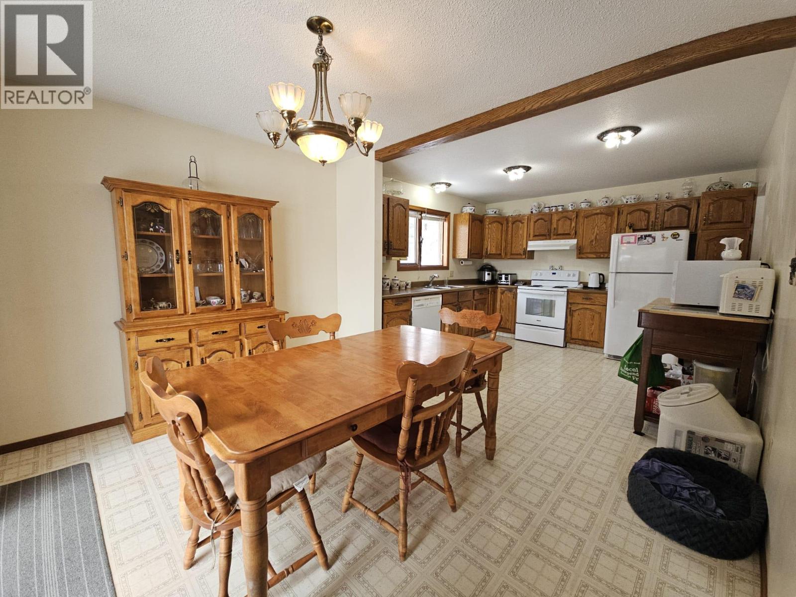 167 Sukunka Avenue, Tumbler Ridge, British Columbia  V0C 2W0 - Photo 8 - 10382523