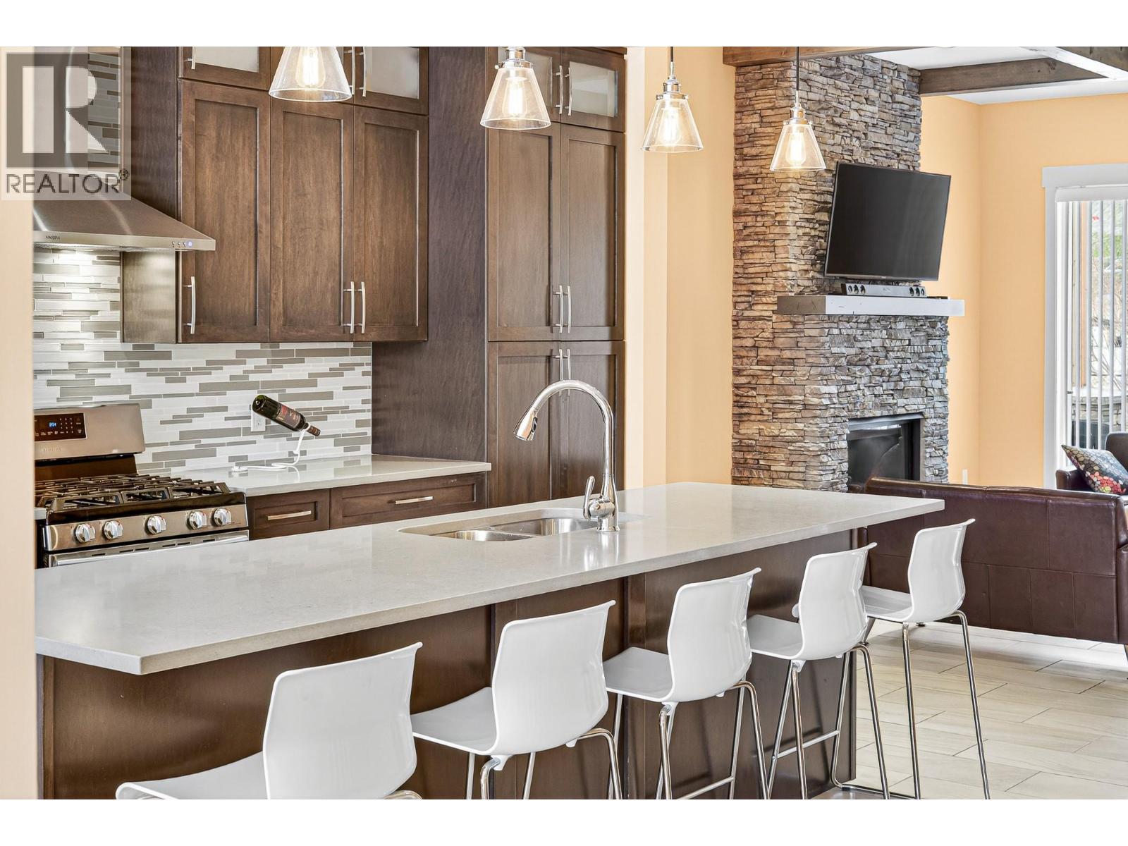 1687 Koocanusa Lake Drive, Lake Koocanusa, British Columbia  V0B 1T5 - Photo 9 - 10381322