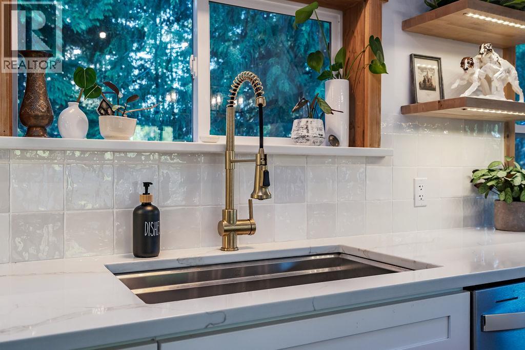 790 & 794 Lewis Road, Harrop, British Columbia  V1L 6P7 - Photo 12 - 10382068