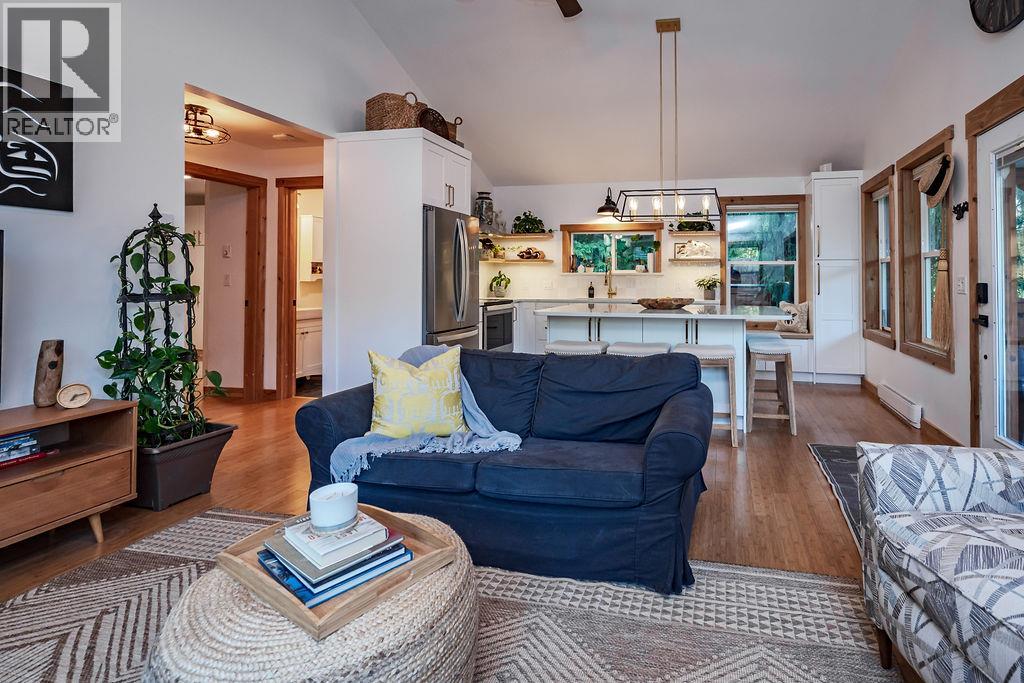 790 & 794 Lewis Road, Harrop, British Columbia  V1L 6P7 - Photo 18 - 10382068