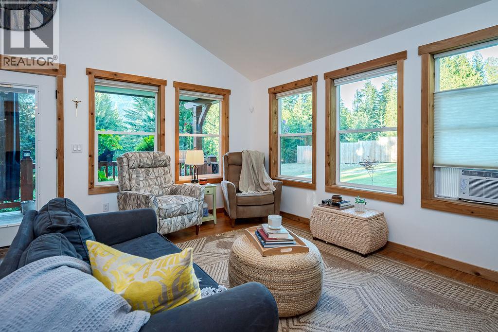 790 & 794 Lewis Road, Harrop, British Columbia  V1L 6P7 - Photo 19 - 10382068