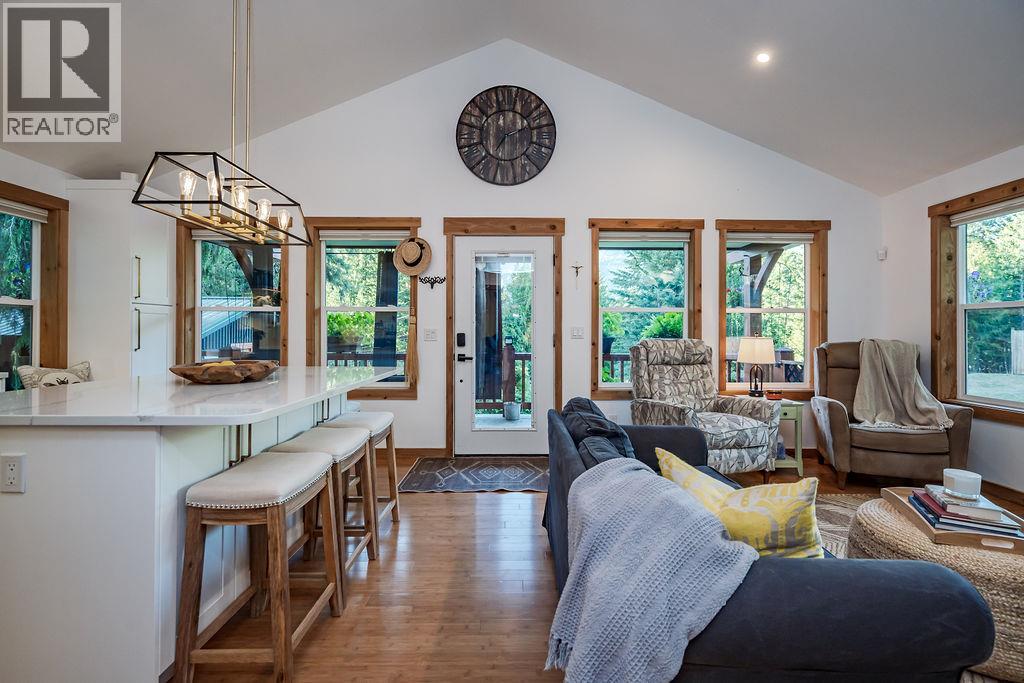 790 & 794 Lewis Road, Harrop, British Columbia  V1L 6P7 - Photo 20 - 10382068