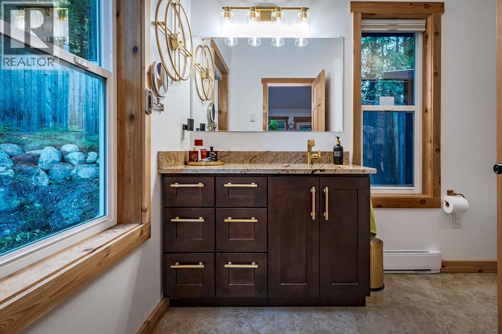 790 & 794 Lewis Road, Harrop, British Columbia  V1L 6P7 - Photo 35 - 10382068