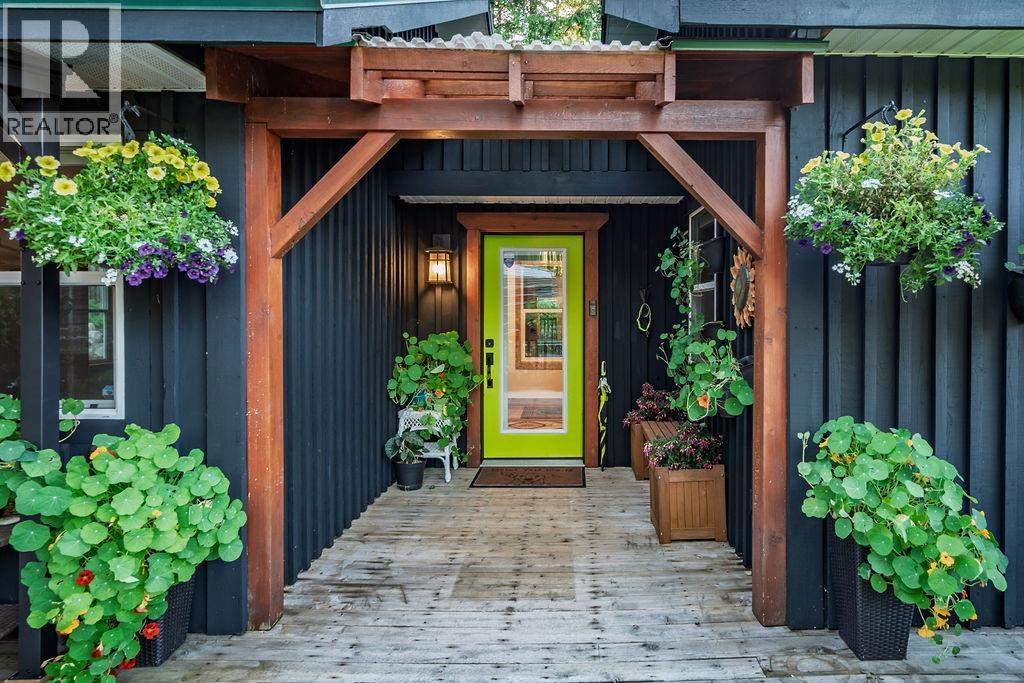 790 & 794 Lewis Road, Harrop, British Columbia  V1L 6P7 - Photo 39 - 10382068