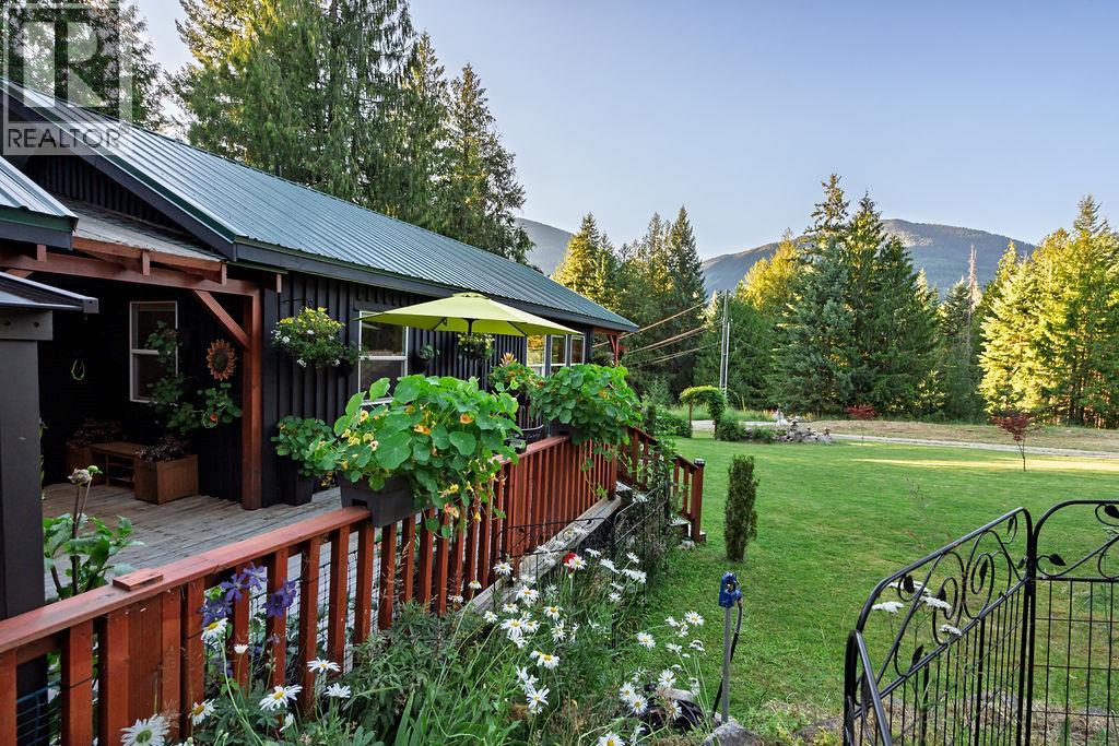 790 & 794 Lewis Road, Harrop, British Columbia  V1L 6P7 - Photo 42 - 10382068