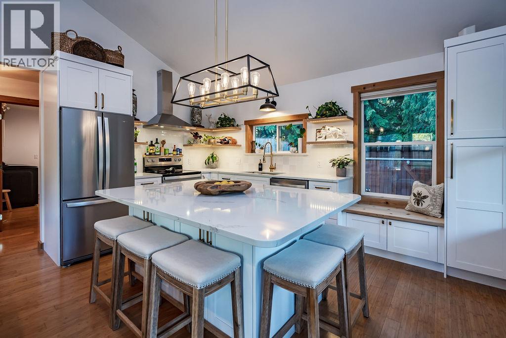 790 & 794 Lewis Road, Harrop, British Columbia  V1L 6P7 - Photo 8 - 10382068