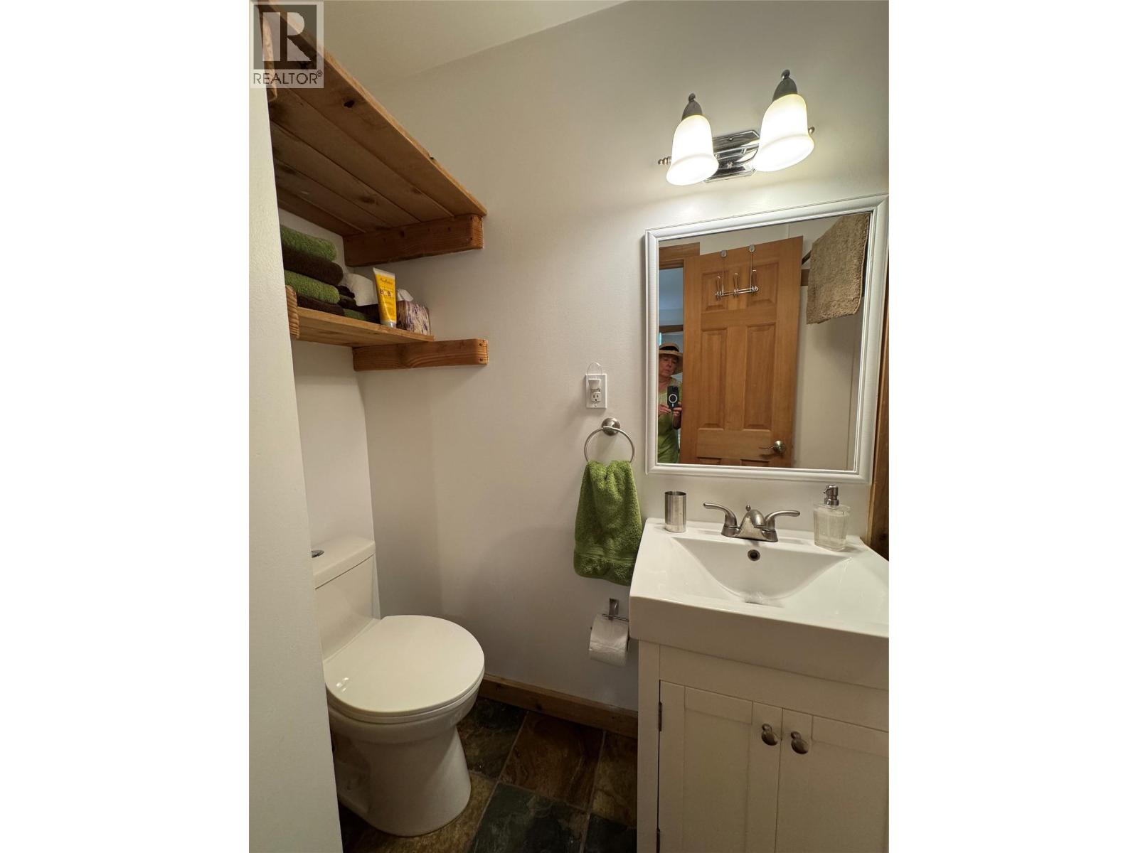 790 & 794 Lewis Road, Harrop, British Columbia  V1L 6P7 - Photo 95 - 10382068