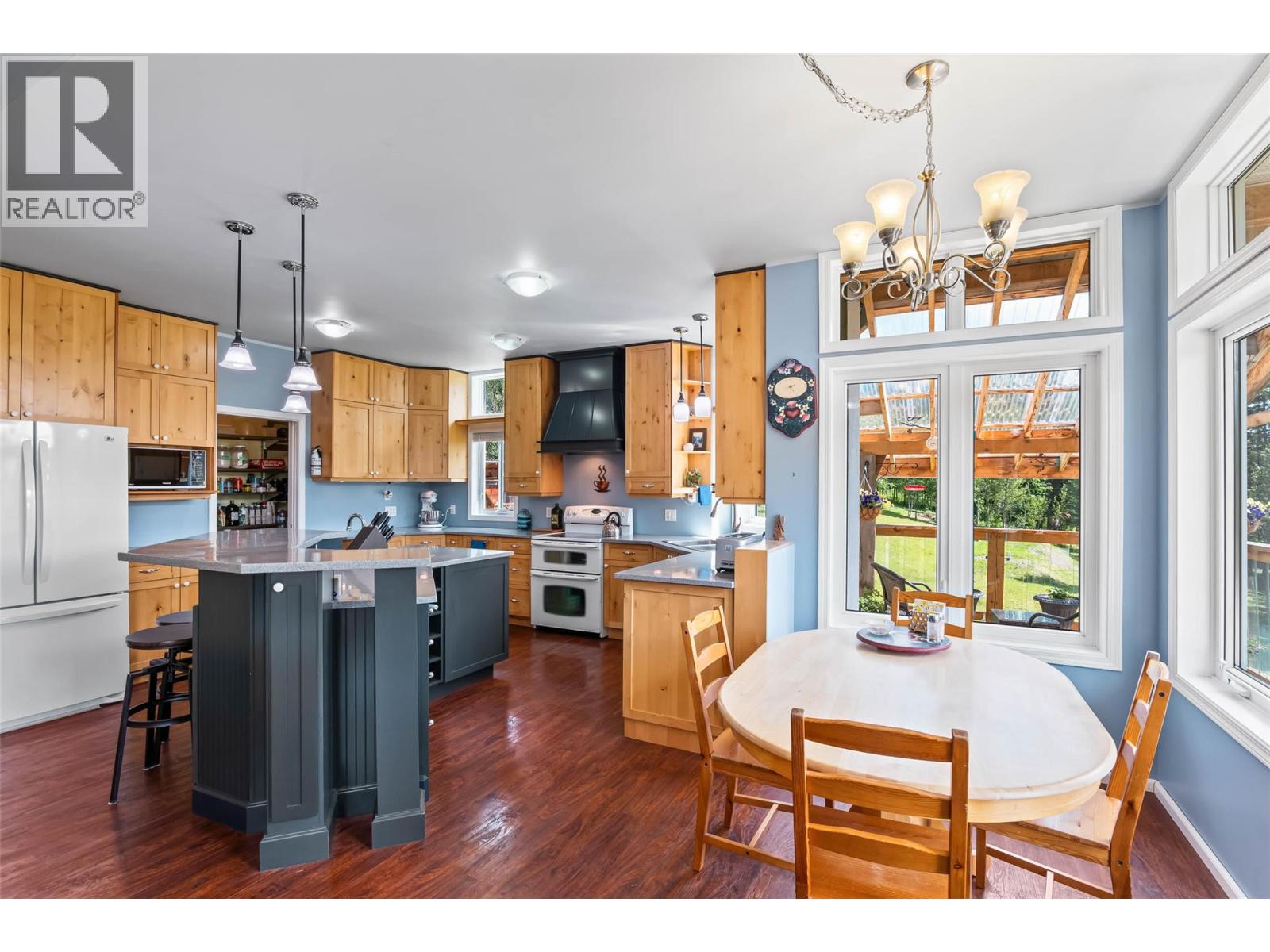 10325 Finlay Road, Kamloops, British Columbia  V0E 1Z1 - Photo 14 - 10380878