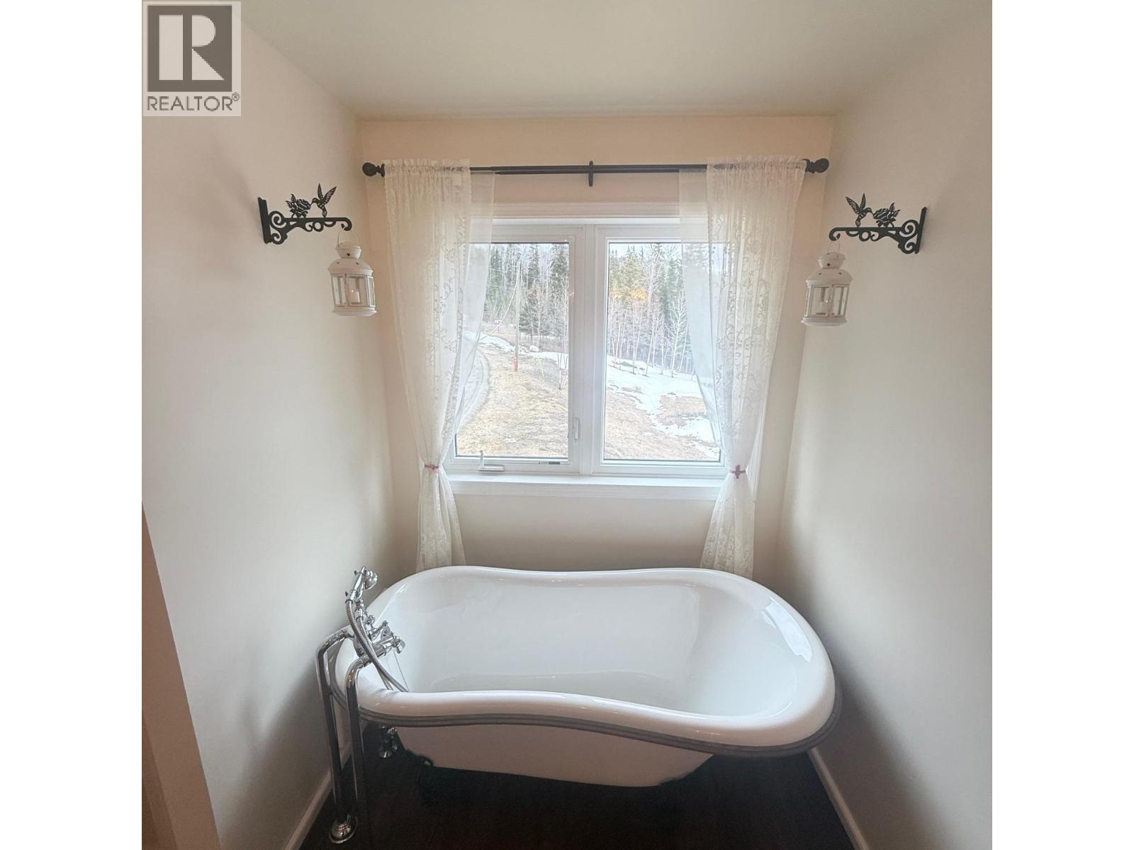 10325 Finlay Road, Kamloops, British Columbia  V0E 1Z1 - Photo 42 - 10380878