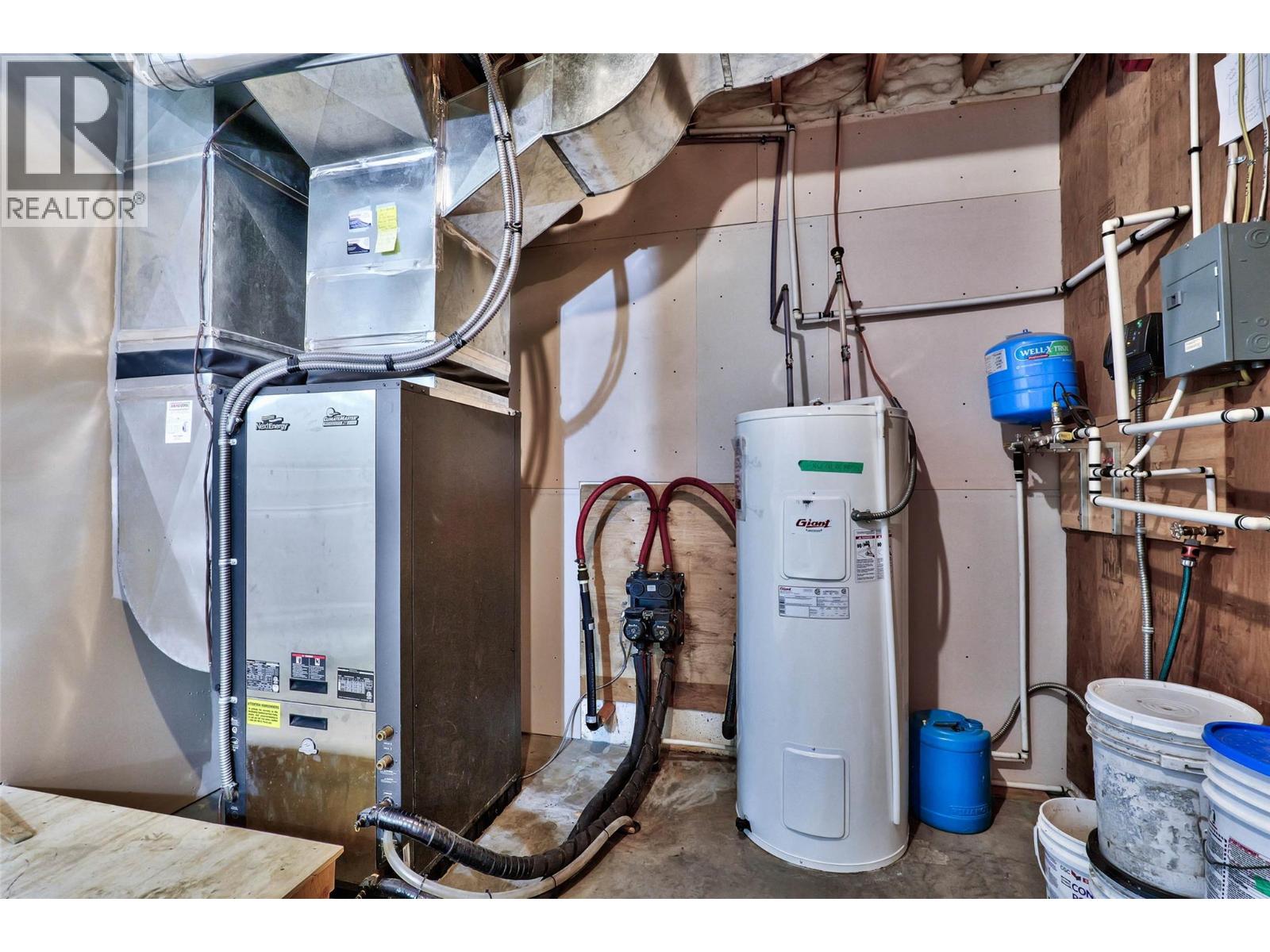 10325 Finlay Road, Kamloops, British Columbia  V0E 1Z1 - Photo 54 - 10380878