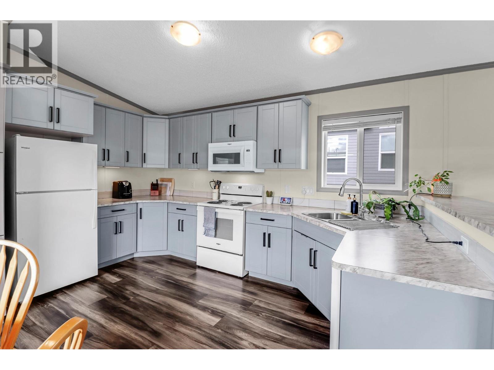 1008 Steepleview Drive Nw, Cranbrook, British Columbia  V1C 5L3 - Photo 11 - 10382273