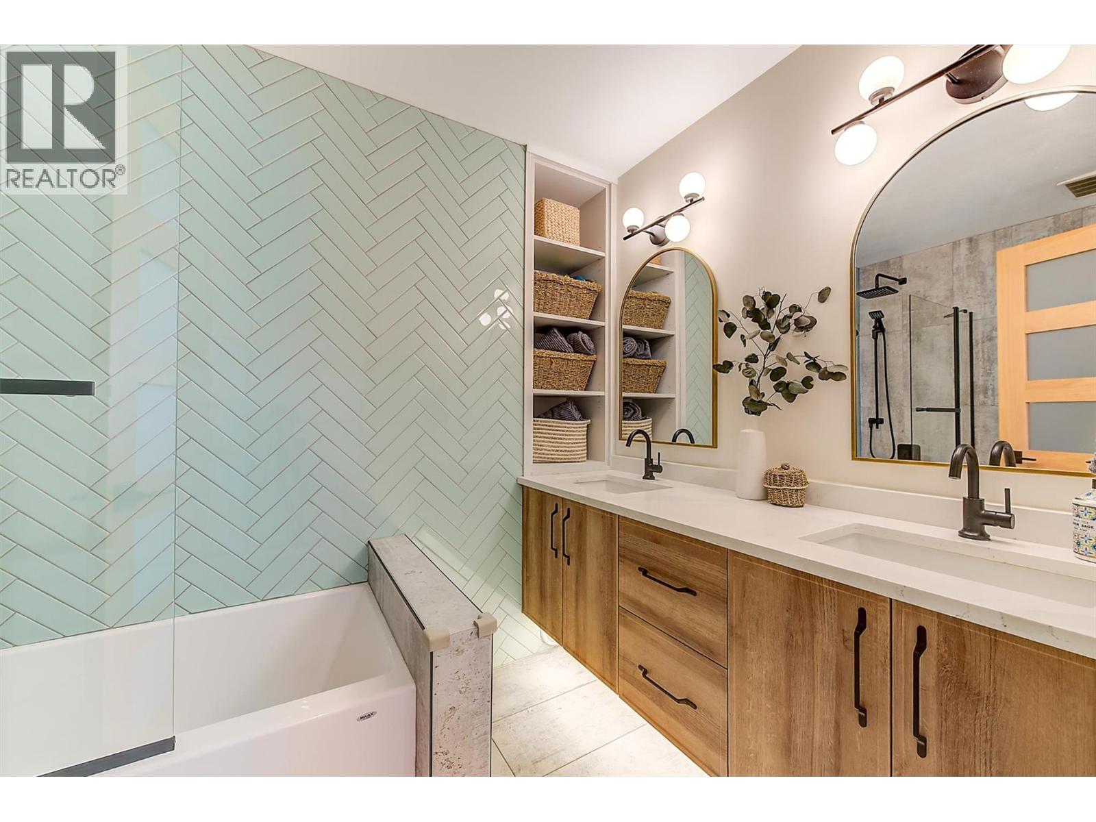 985 Manhattan Drive, Kelowna, British Columbia  V1Y 1H7 - Photo 30 - 10381794