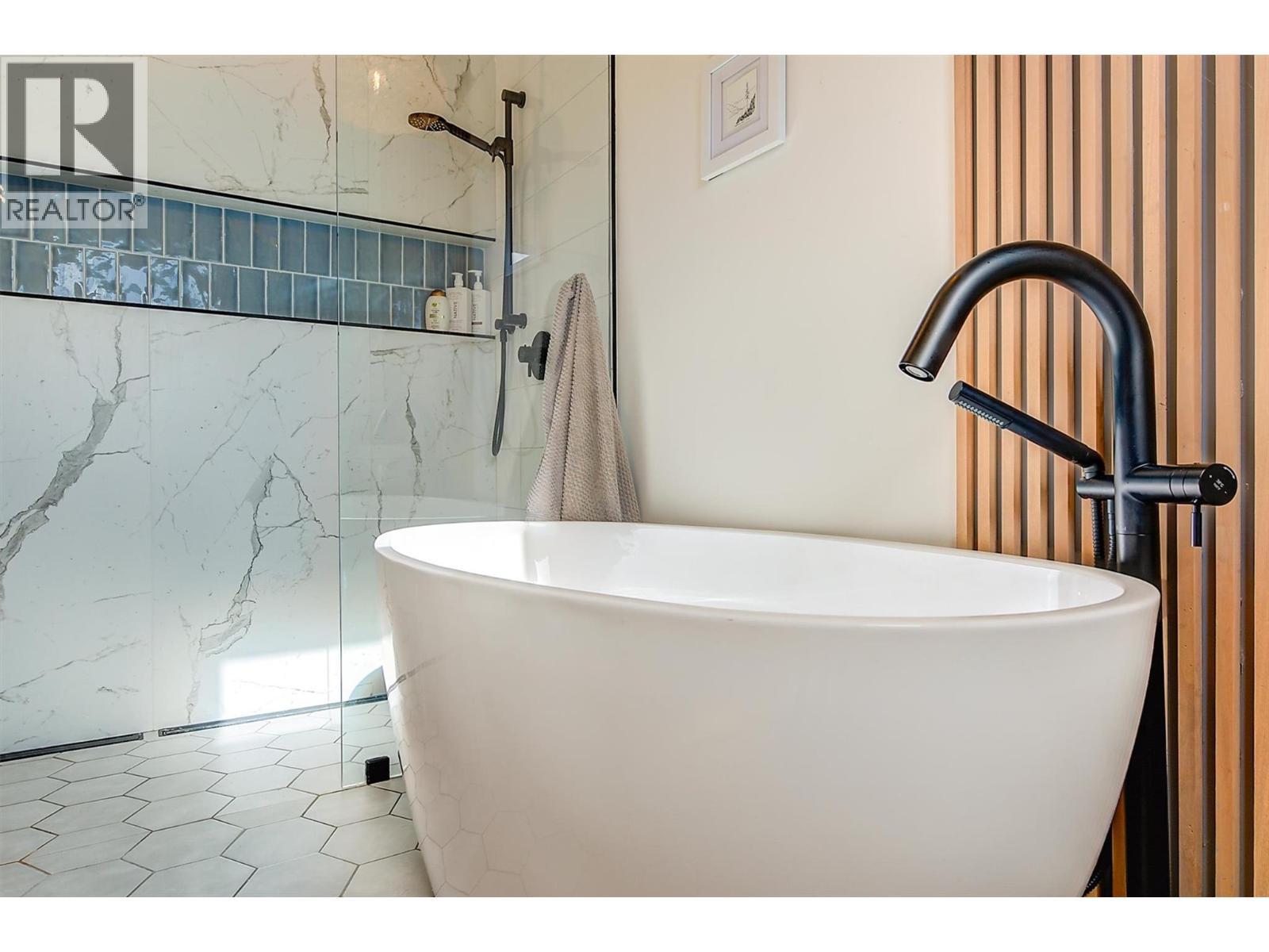 985 Manhattan Drive, Kelowna, British Columbia  V1Y 1H7 - Photo 37 - 10381794