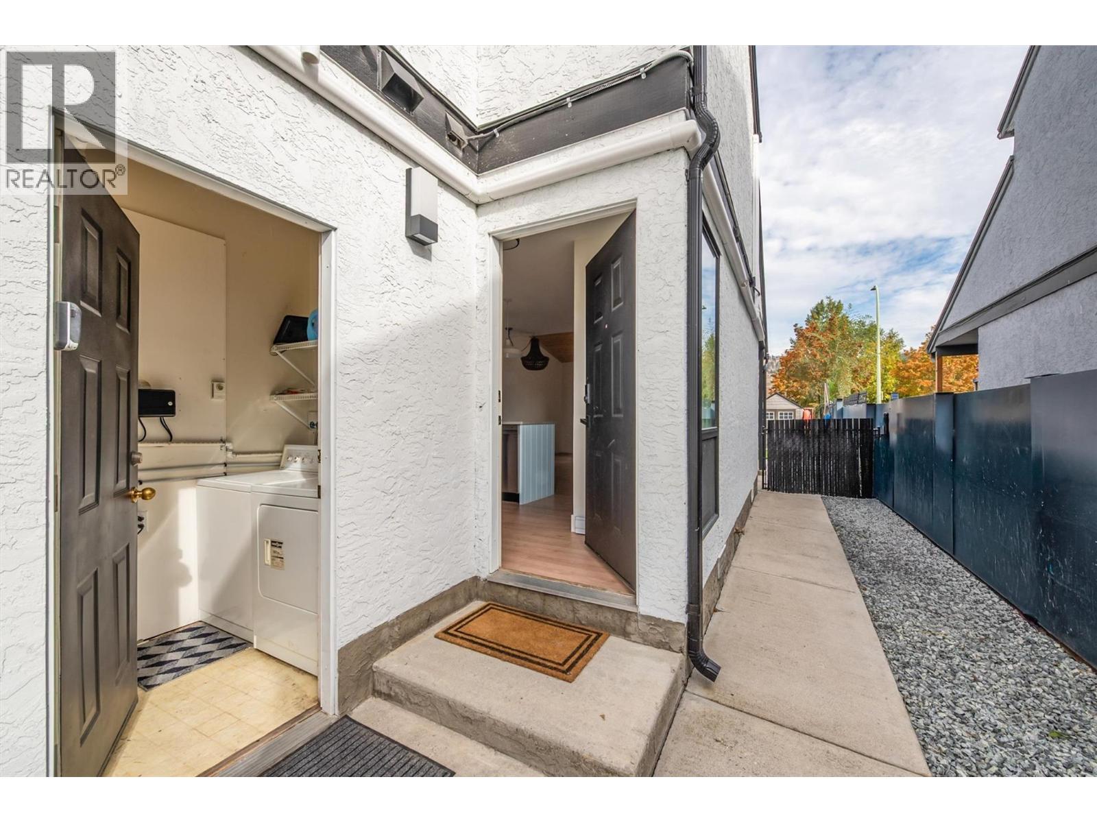 985 Manhattan Drive, Kelowna, British Columbia  V1Y 1H7 - Photo 58 - 10381794