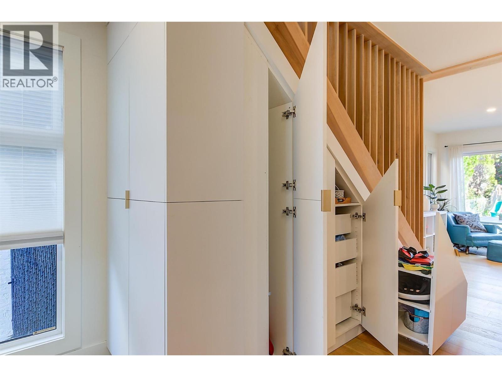 985 Manhattan Drive, Kelowna, British Columbia  V1Y 1H7 - Photo 8 - 10381794