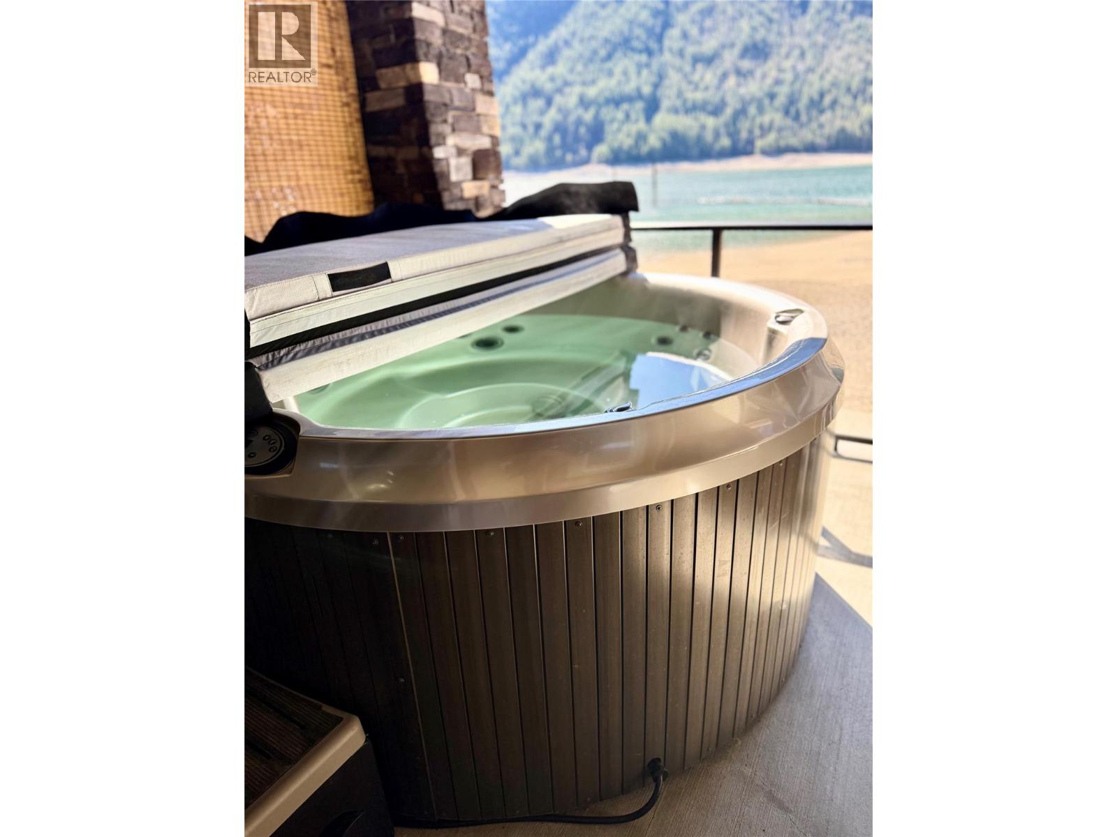 5570 Broadwater Road Unit# 109, Castlegar, British Columbia  V1N 0A1 - Photo 10 - 10382468