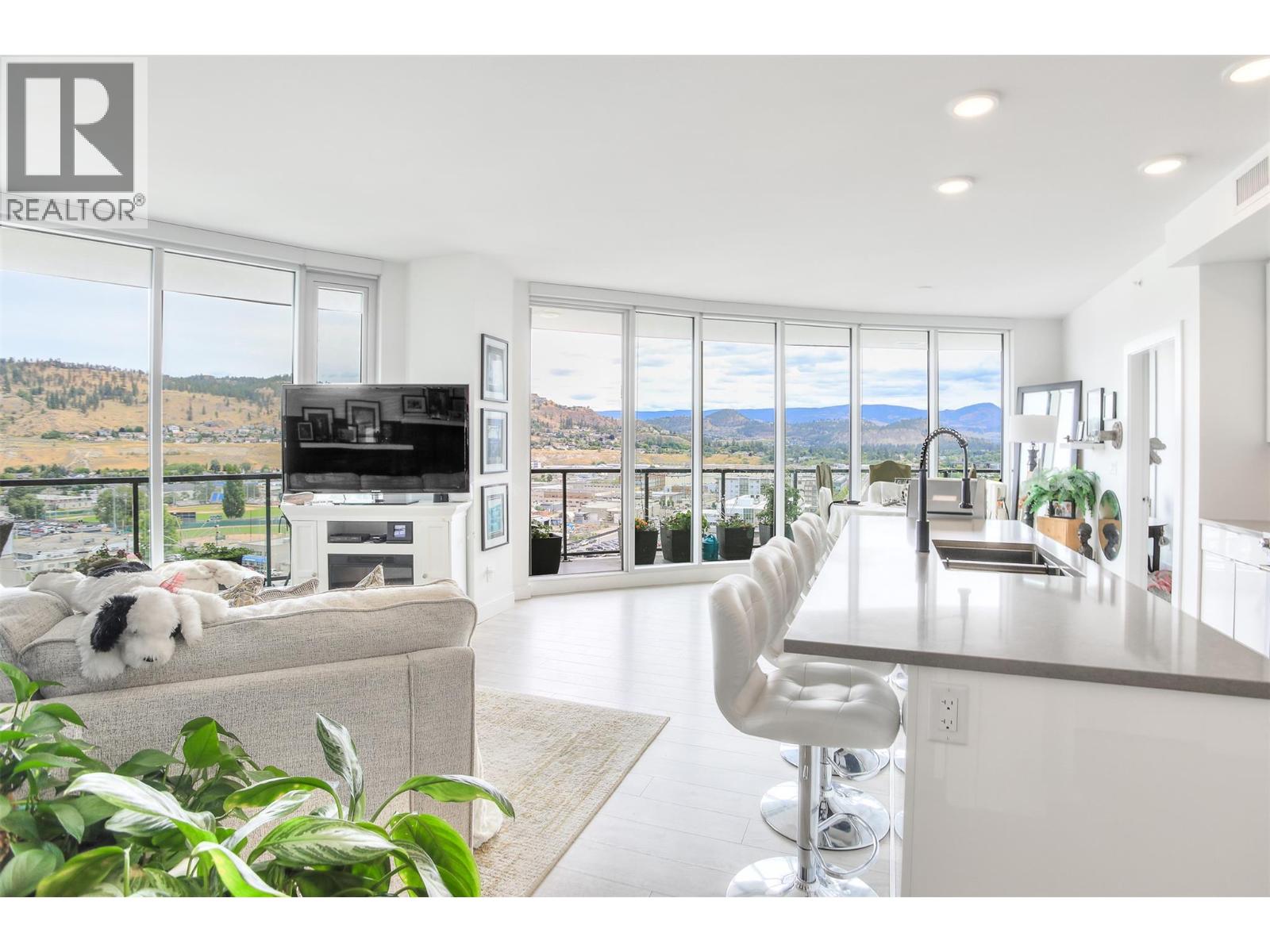 1232 Ellis Street Unit# 1305, Kelowna, British Columbia  V1Y 0J6 - Photo 1 - 10382411