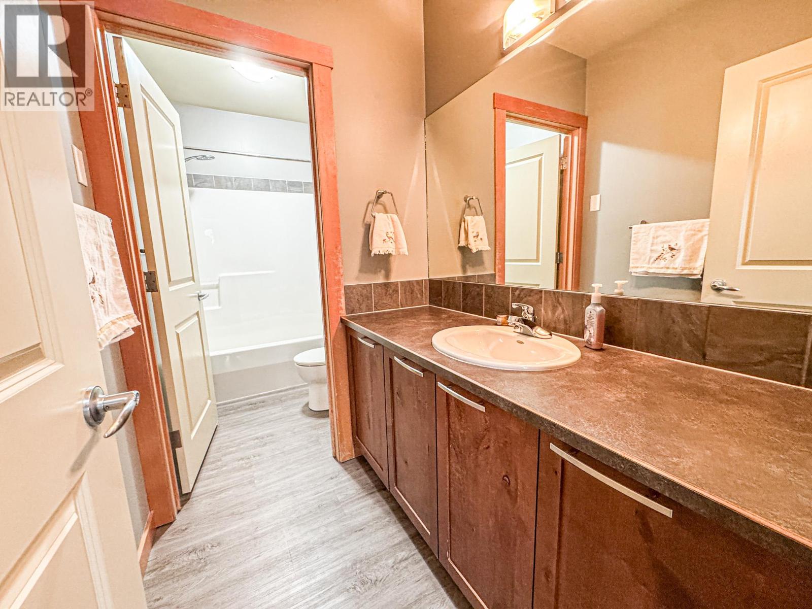 901 7th Avenue Unit# 207, Invermere, British Columbia  V0A 1K4 - Photo 28 - 10382152