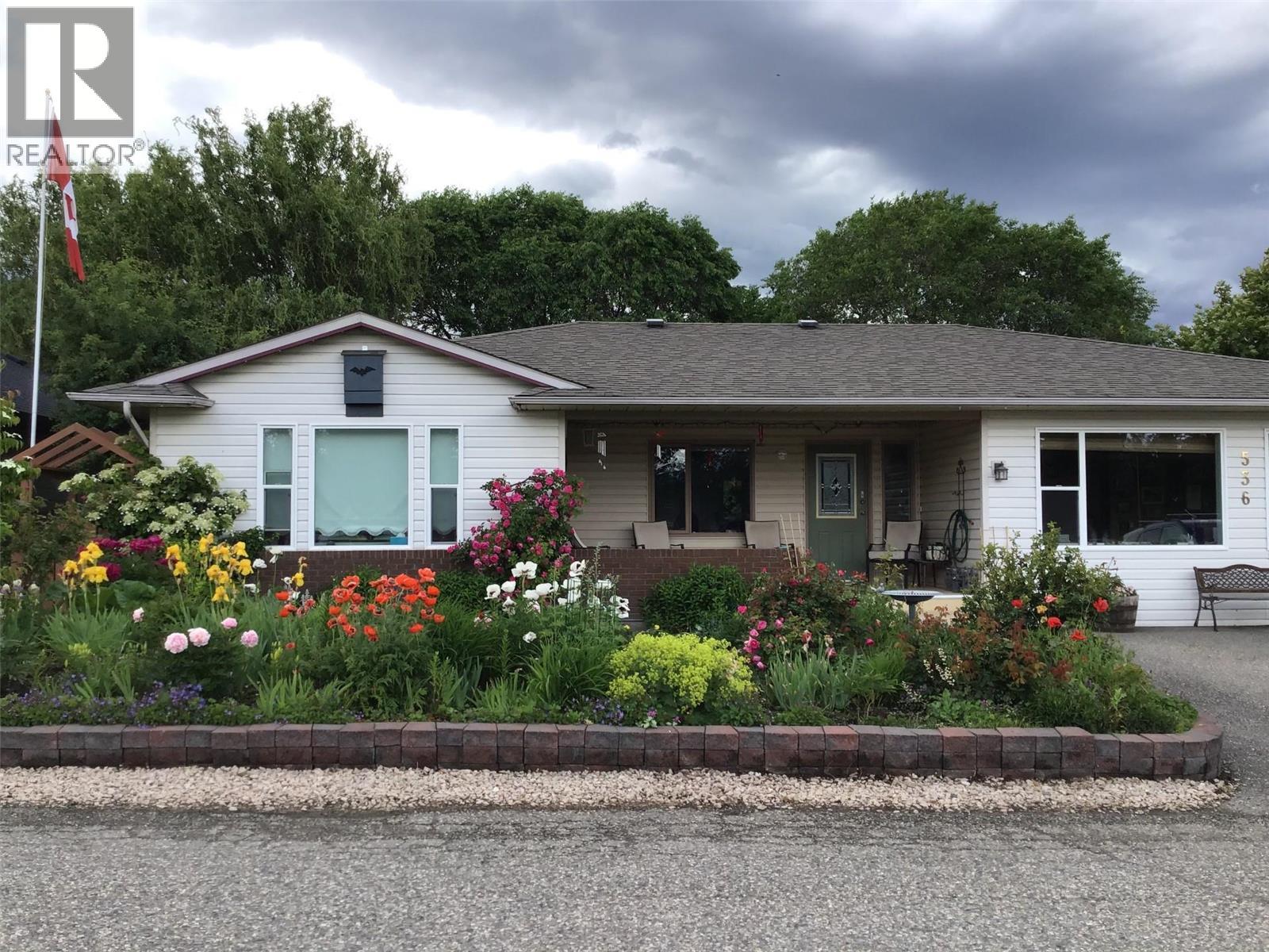 536 Loon Avenue, Vernon, British Columbia  V1H 2A1 - Photo 2 - 10382461