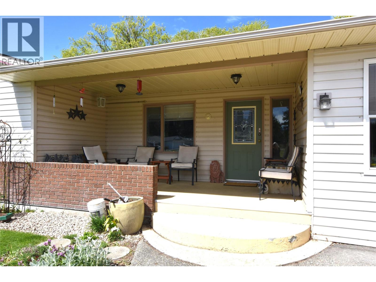 536 Loon Avenue, Vernon, British Columbia  V1H 2A1 - Photo 4 - 10382461