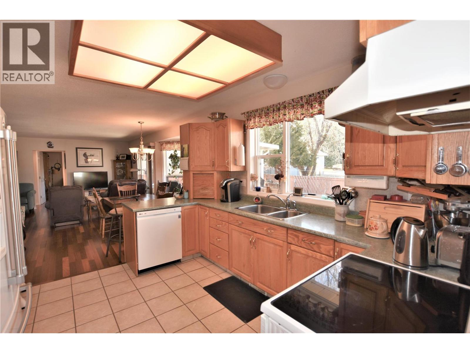 536 Loon Avenue, Vernon, British Columbia  V1H 2A1 - Photo 9 - 10382461