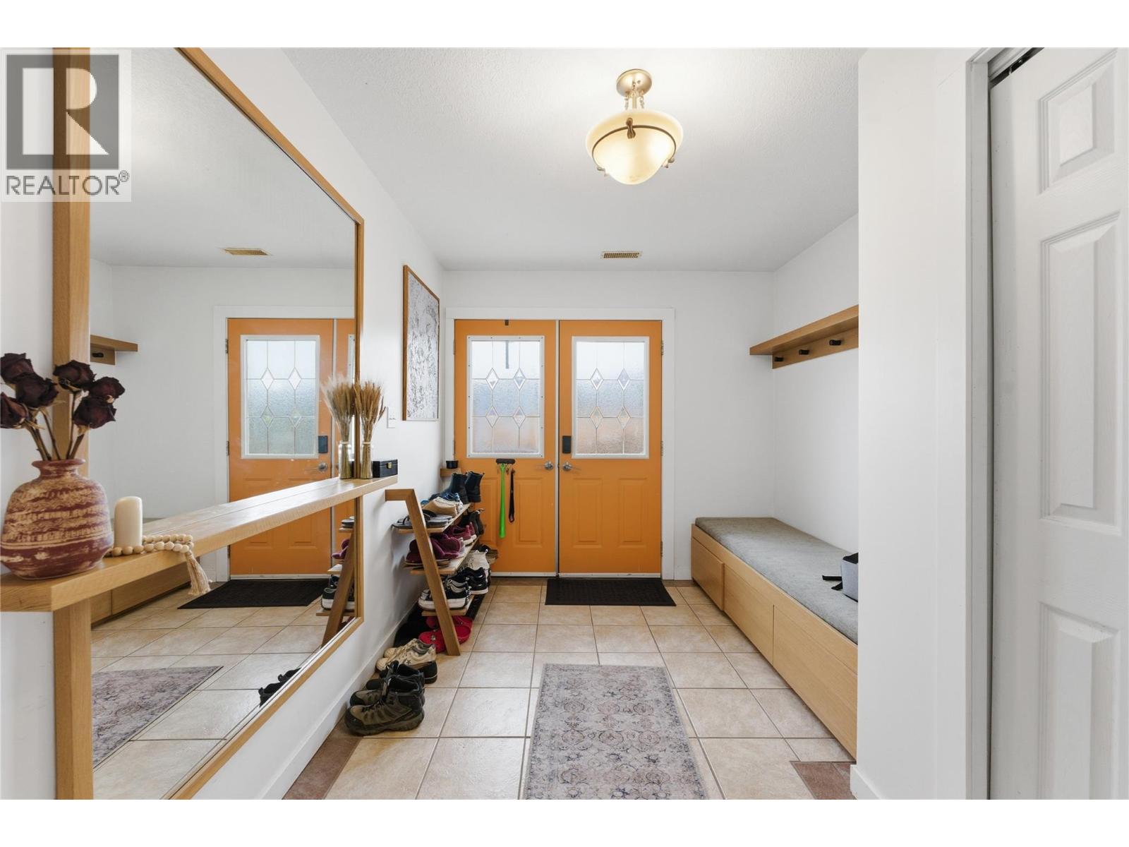 4202 15 Crescent, Vernon, British Columbia  V1T 7H4 - Photo 3 - 10382444