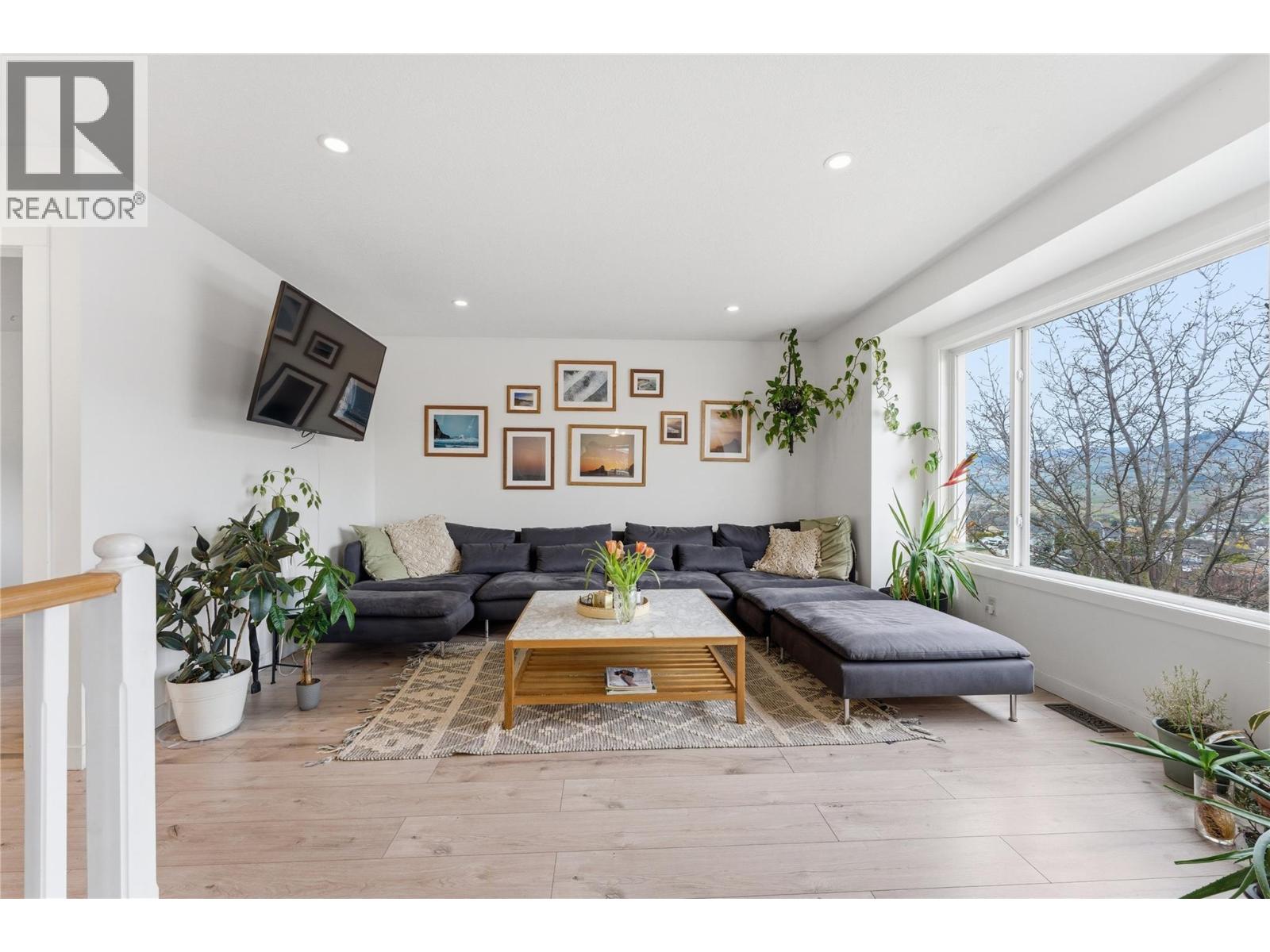 4202 15 Crescent, Vernon, British Columbia  V1T 7H4 - Photo 8 - 10382444