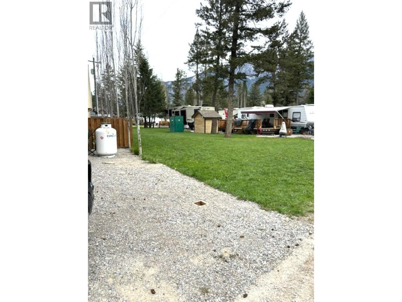 4868 Riverview Drive Unit# 139, Edgewater, British Columbia  V0E 1E0 - Photo 13 - 10382134