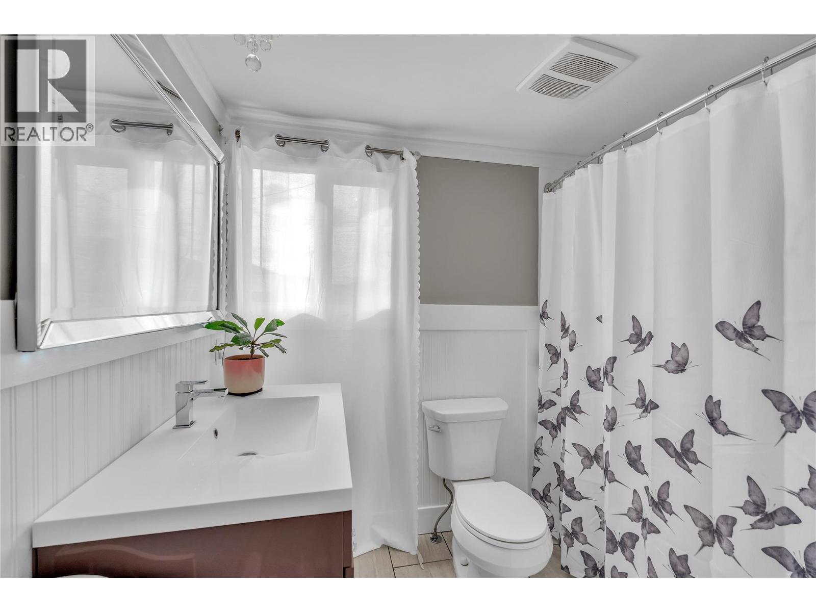 5899 Okanagan Street, Oliver, British Columbia  V0H 1T0 - Photo 11 - 10382558