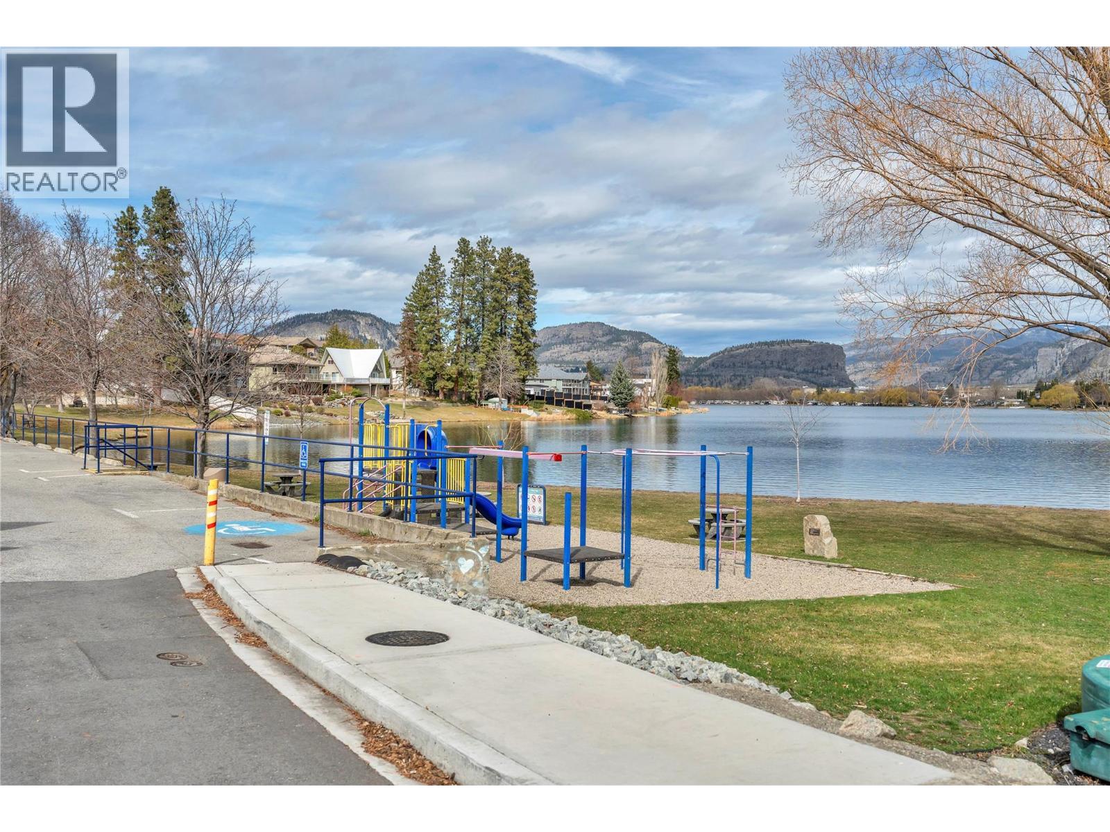 5899 Okanagan Street, Oliver, British Columbia  V0H 1T0 - Photo 35 - 10382558