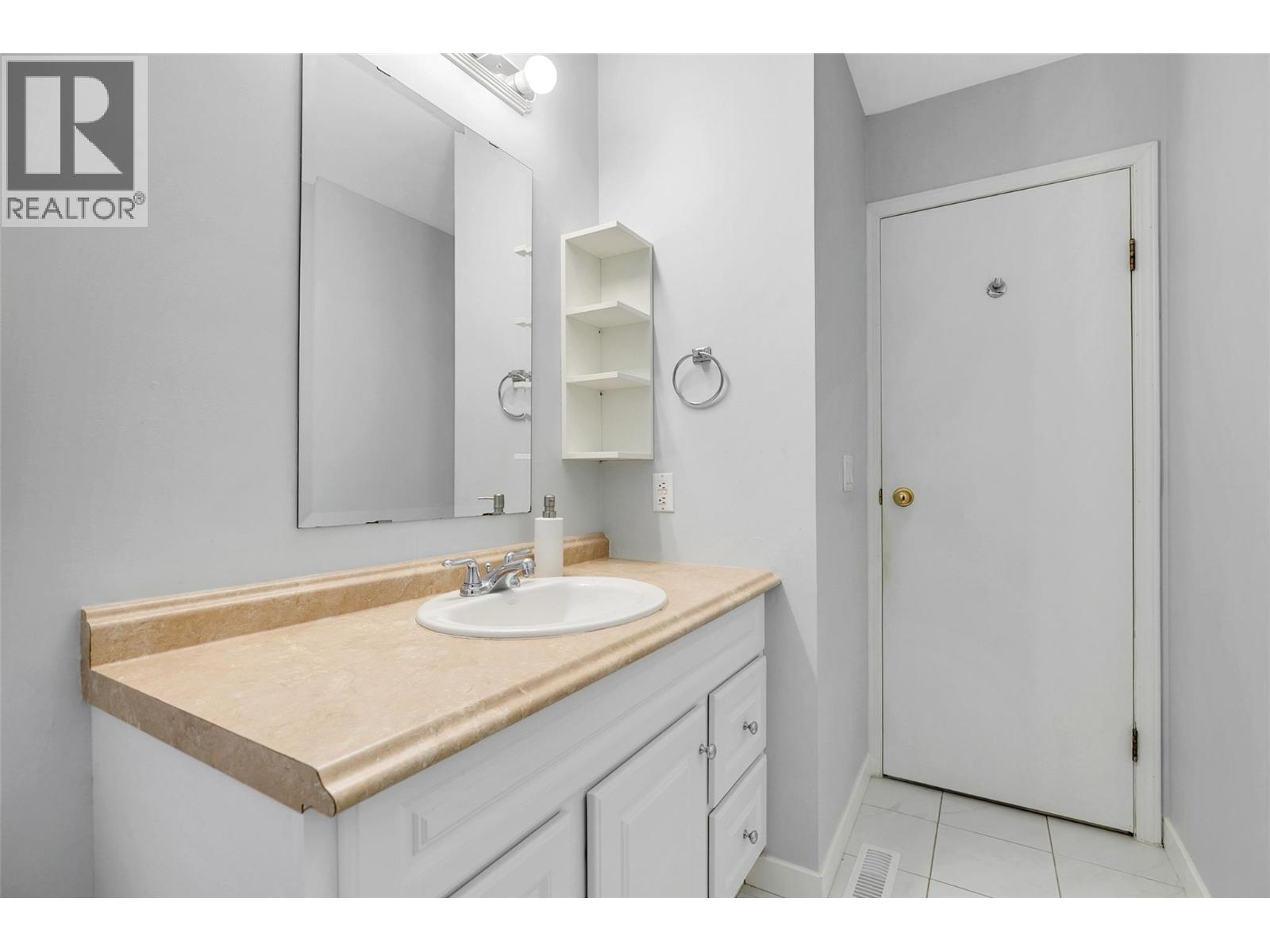 805 Camelia Road, Kelowna, British Columbia  V1X 3M9 - Photo 18 - 10382445