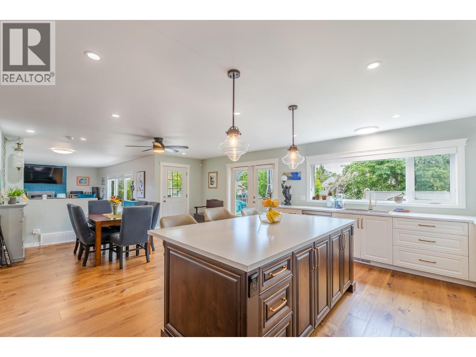 10903 Barclay Street, Summerland, British Columbia  V0H 1Z0 - Photo 6 - 10381988