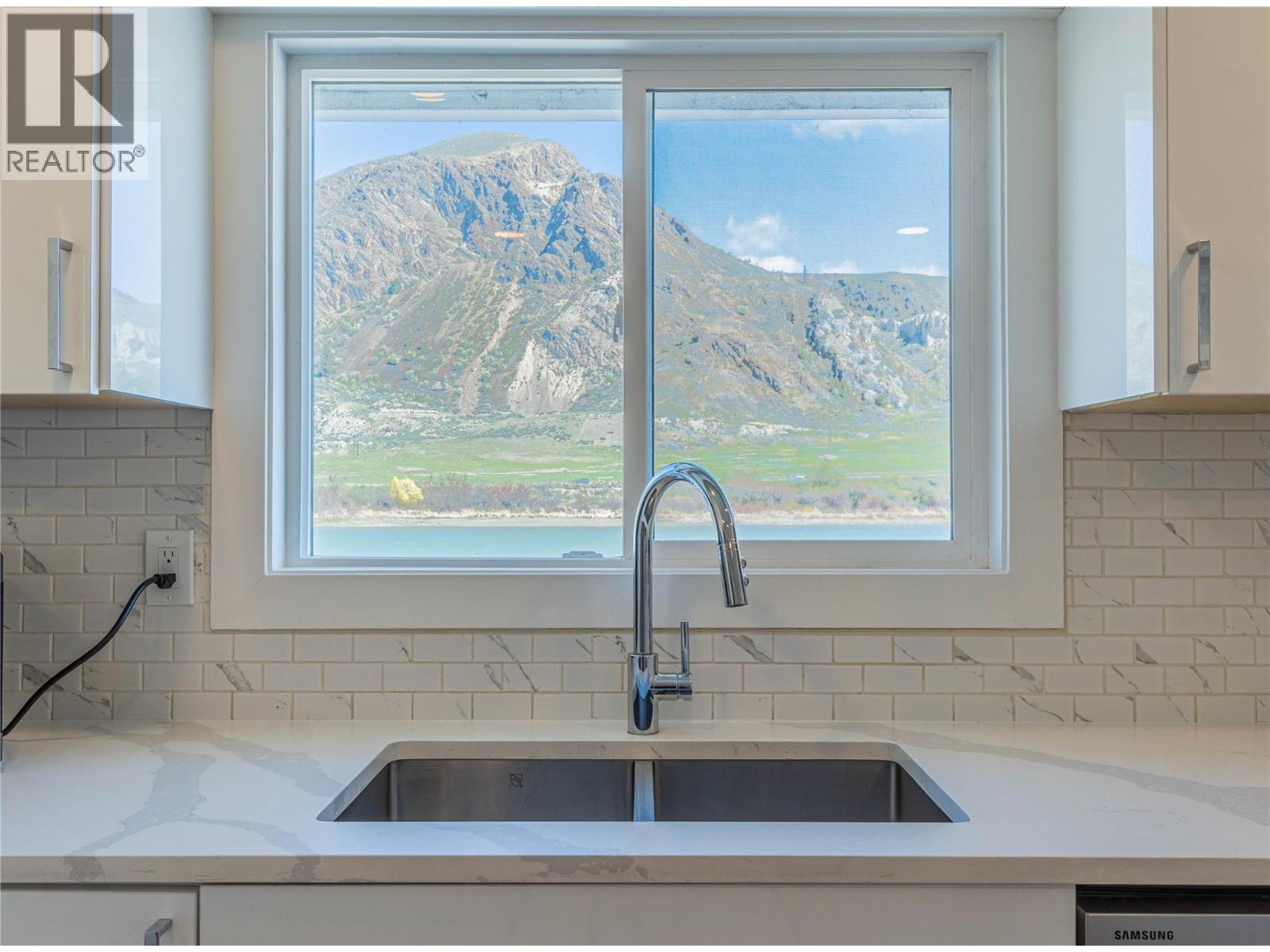 7250 Furrer Road, Kamloops, British Columbia  V2C 5T5 - Photo 13 - 10381727