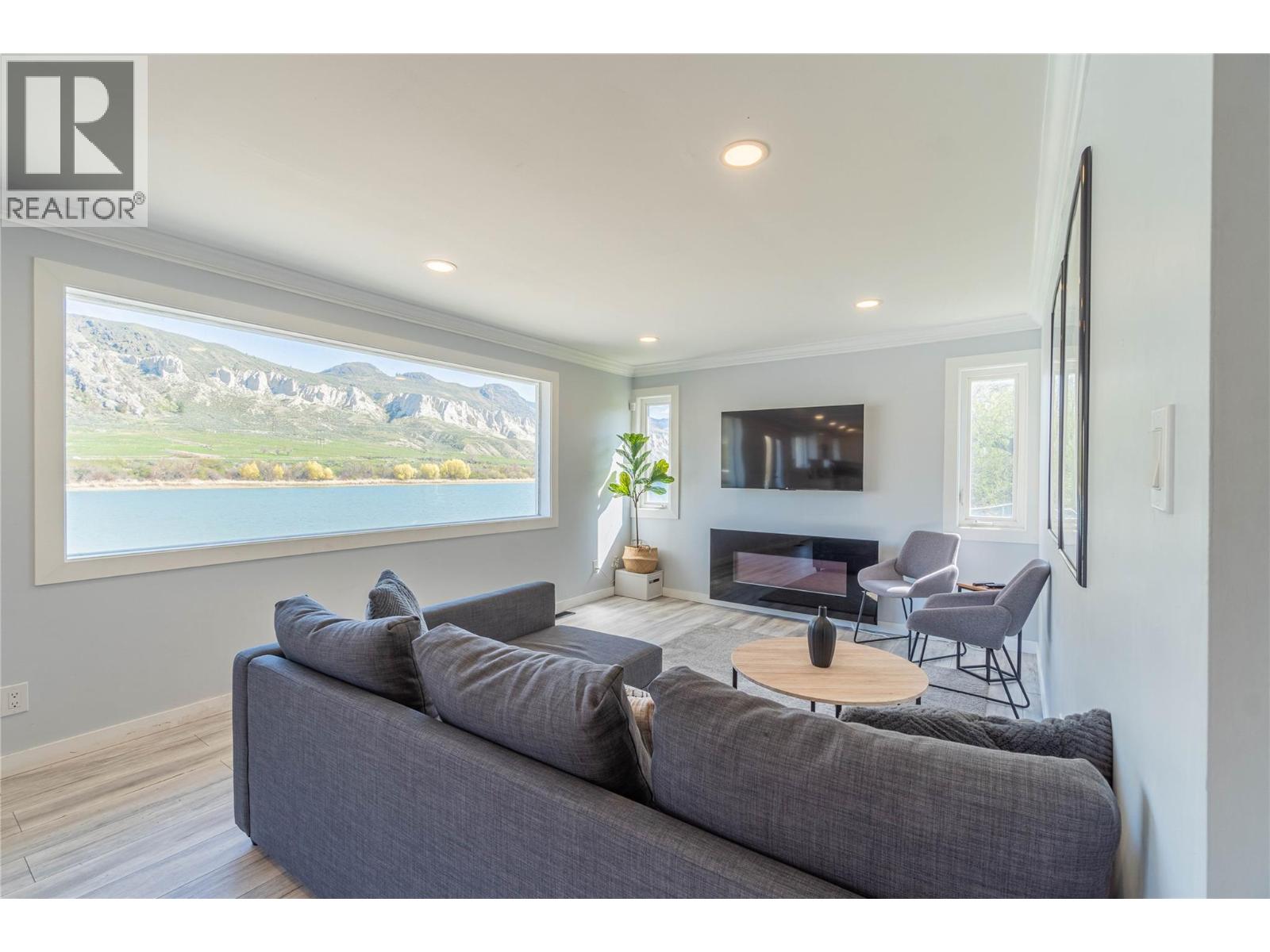 7250 Furrer Road, Kamloops, British Columbia  V2C 5T5 - Photo 8 - 10381727