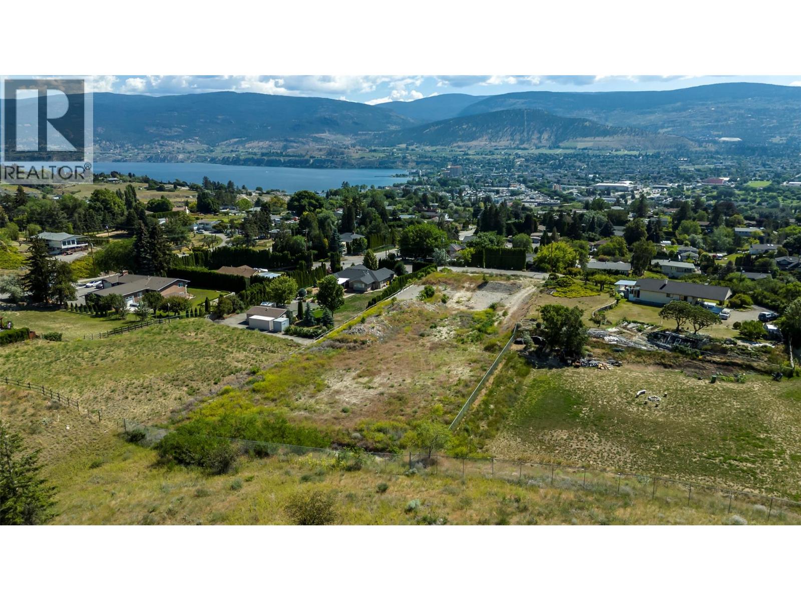 614 West Bench Drive, Penticton, British Columbia  V2A 8X9 - Photo 3 - 10382599
