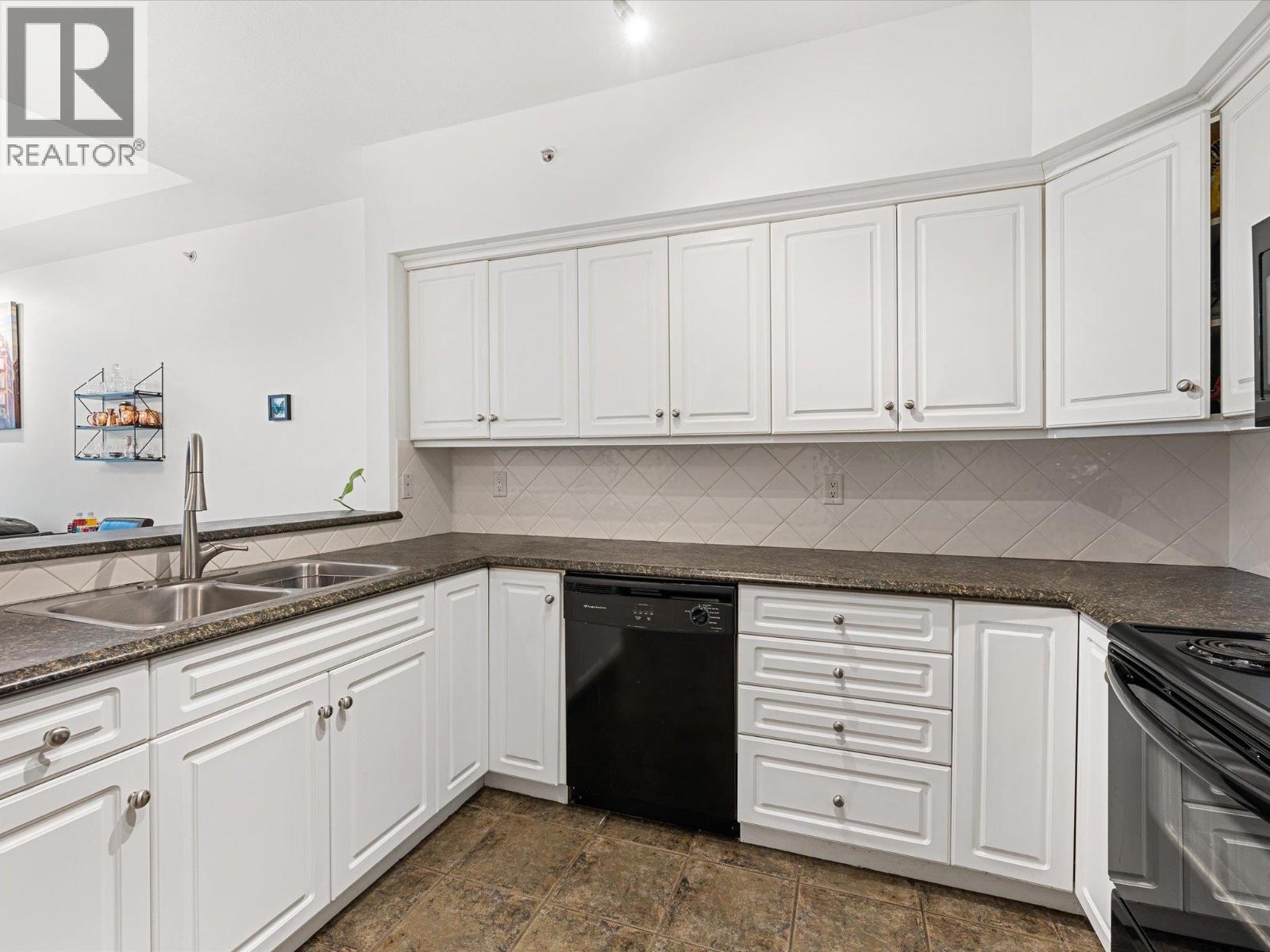 688 Lequime Road Unit# 404, Kelowna, British Columbia  V1W 1A3 - Photo 7 - 10382514