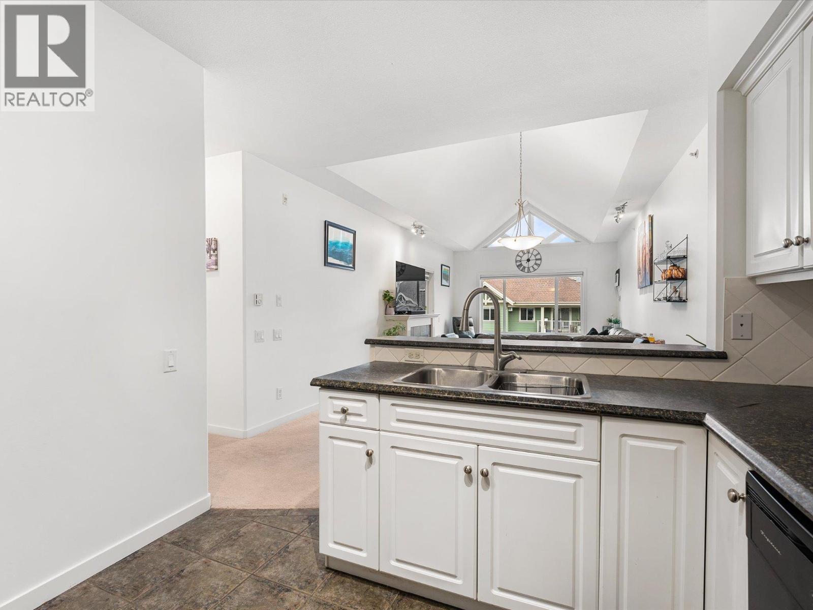 688 Lequime Road Unit# 404, Kelowna, British Columbia  V1W 1A3 - Photo 8 - 10382514