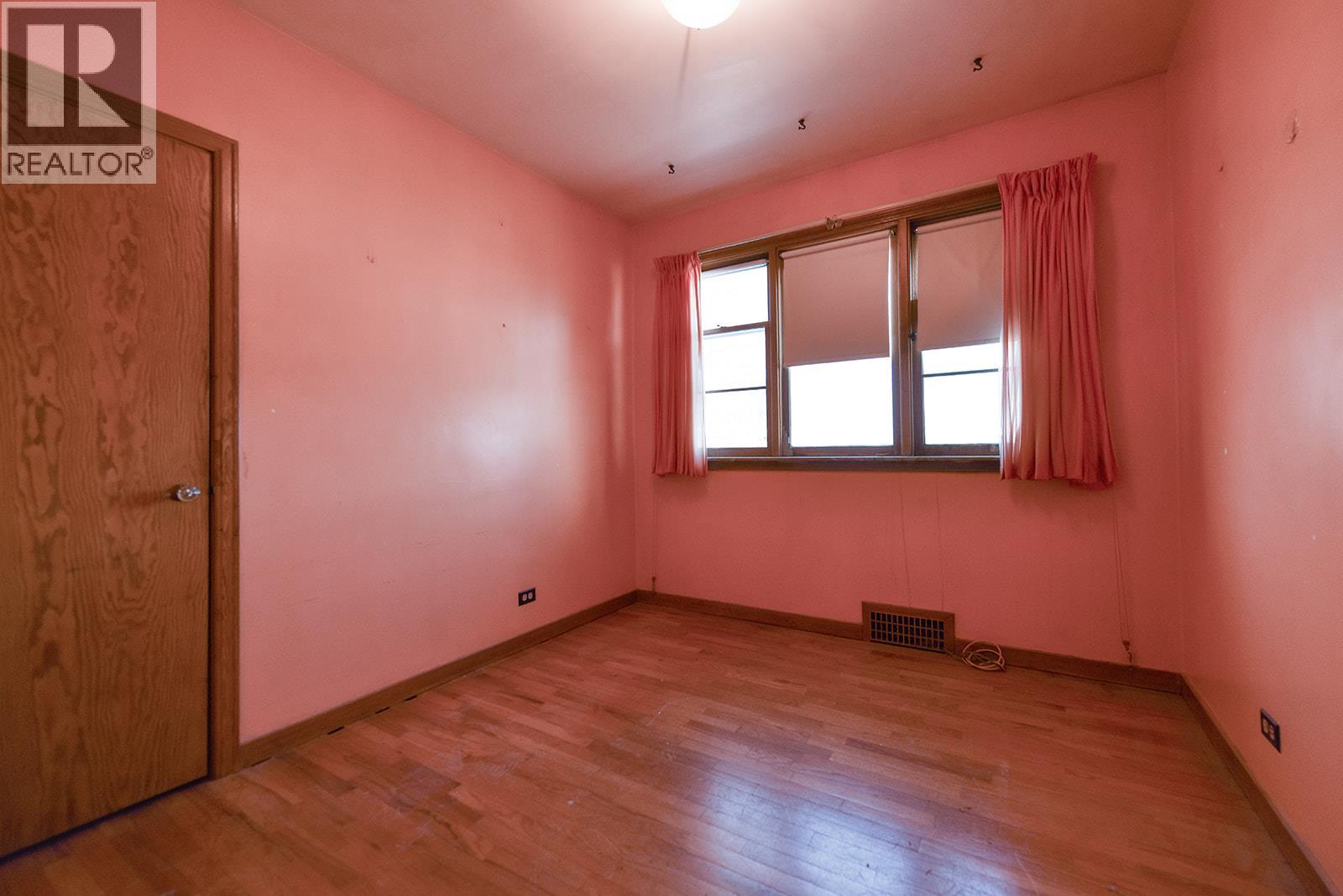 130 Jermyn Avenue, Penticton, British Columbia  V2A 2E1 - Photo 3 - 10382428