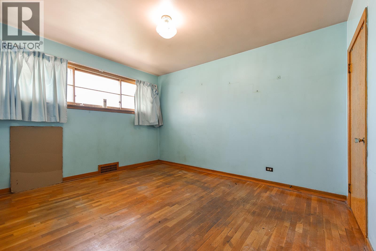 130 Jermyn Avenue, Penticton, British Columbia  V2A 2E1 - Photo 4 - 10382428