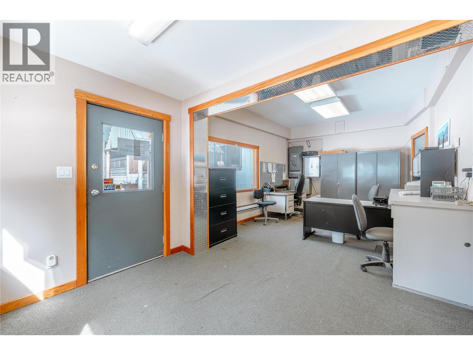 1636 23 Hwy Highway S, Revelstoke, British Columbia  V0E 2S0 - Photo 5 - 10382387