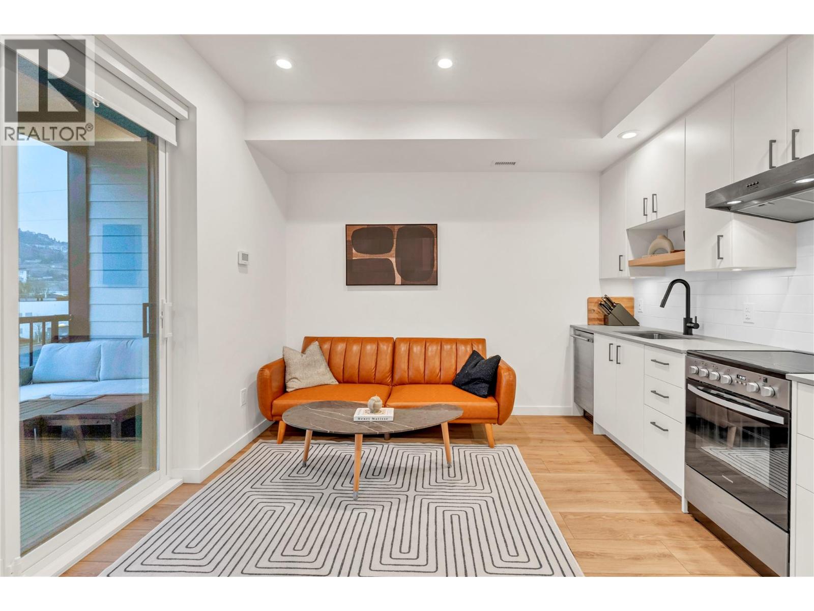 660 Cawston Avenue Unit# 311, Kelowna, British Columbia  V1Y 9M1 - Photo 4 - 10382615