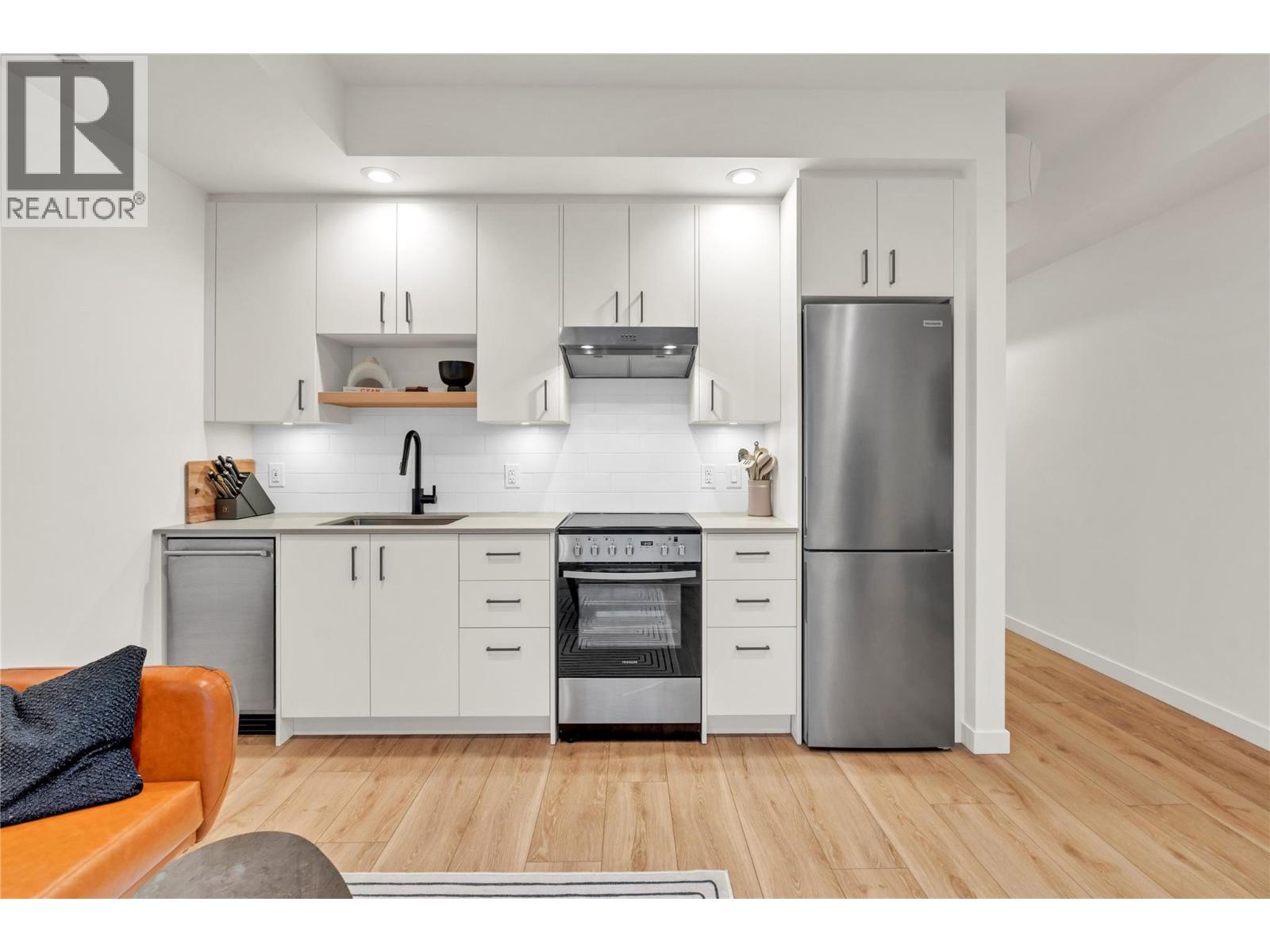 660 Cawston Avenue Unit# 311, Kelowna, British Columbia  V1Y 9M1 - Photo 5 - 10382615