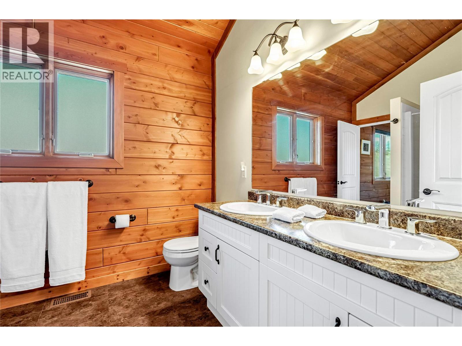 9371 6 Highway, Coldstream, British Columbia  V1B 3B5 - Photo 38 - 10381445