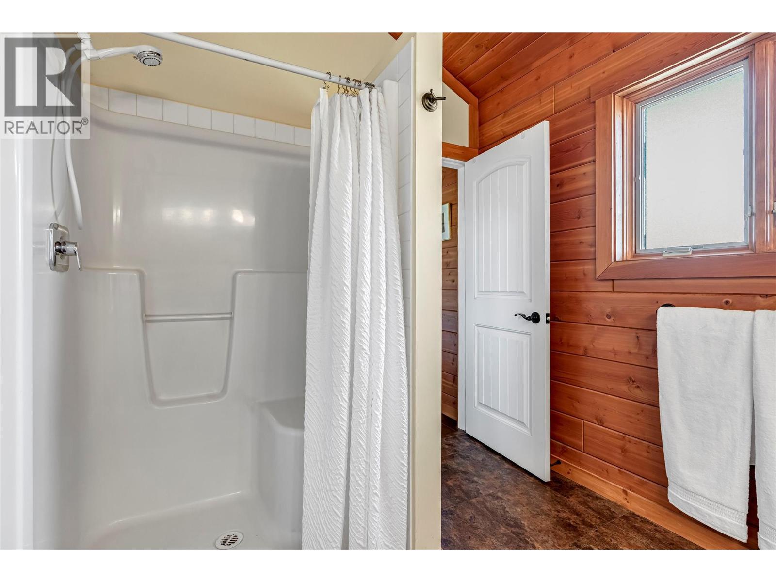 9371 6 Highway, Coldstream, British Columbia  V1B 3B5 - Photo 40 - 10381445