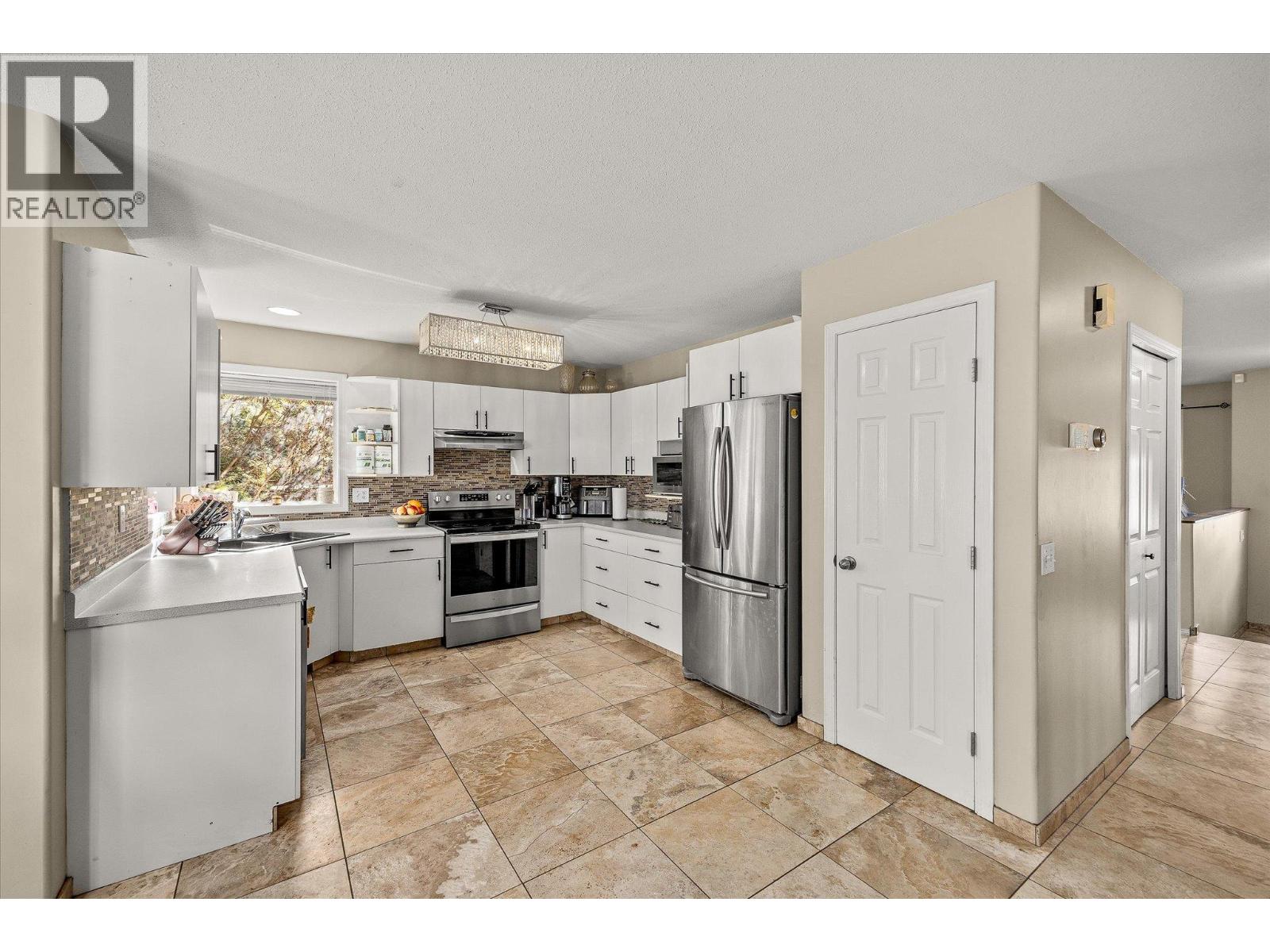 144 Wyndham Crescent, Kelowna, British Columbia  V1V 1Z1 - Photo 3 - 10378671