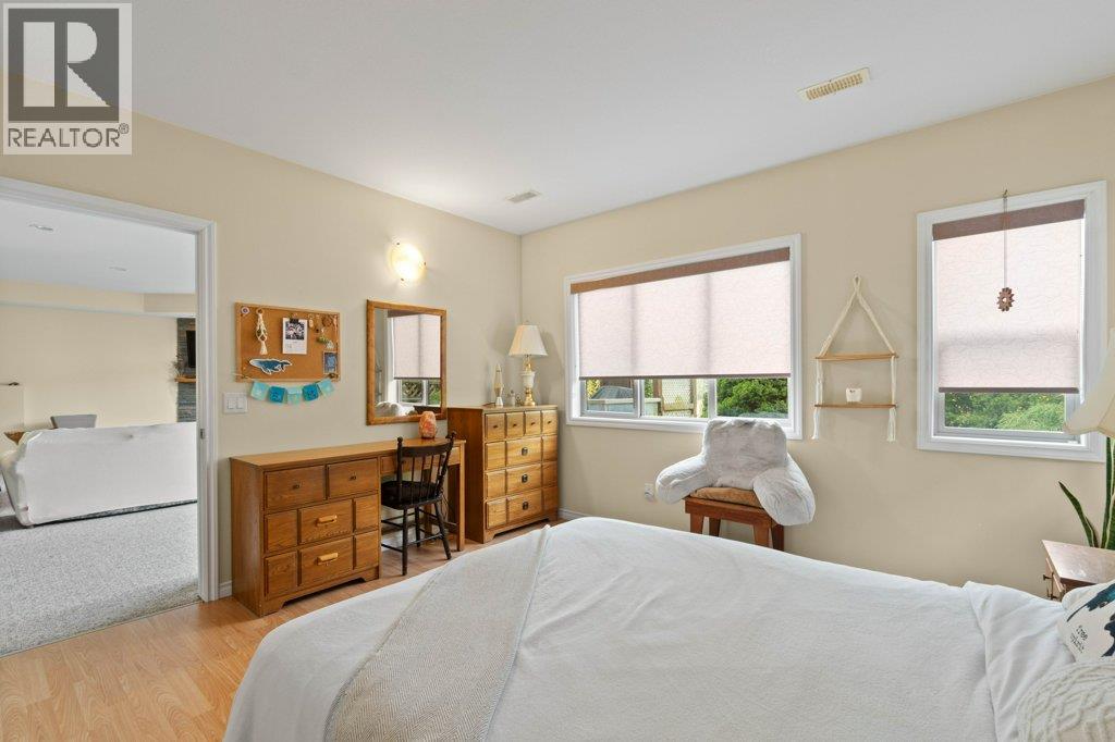 881 16 Street Ne Unit# 7, Salmon Arm, British Columbia  V1E 3L5 - Photo 59 - 10382605