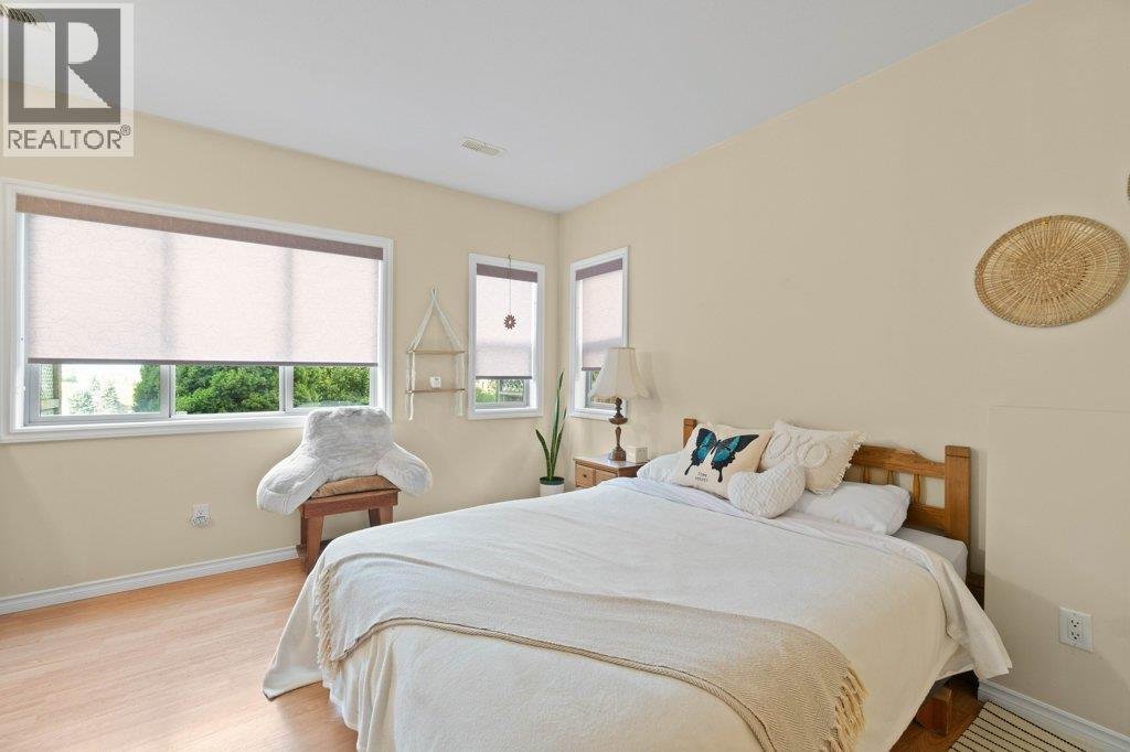 881 16 Street Ne Unit# 7, Salmon Arm, British Columbia  V1E 3L5 - Photo 60 - 10382605