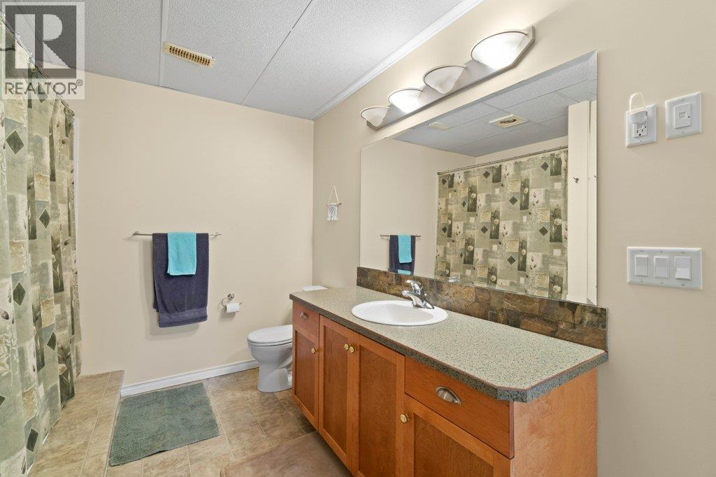 881 16 Street Ne Unit# 7, Salmon Arm, British Columbia  V1E 3L5 - Photo 63 - 10382605